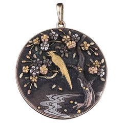 Pendentif Shibuichi ancien en or 14 carats
