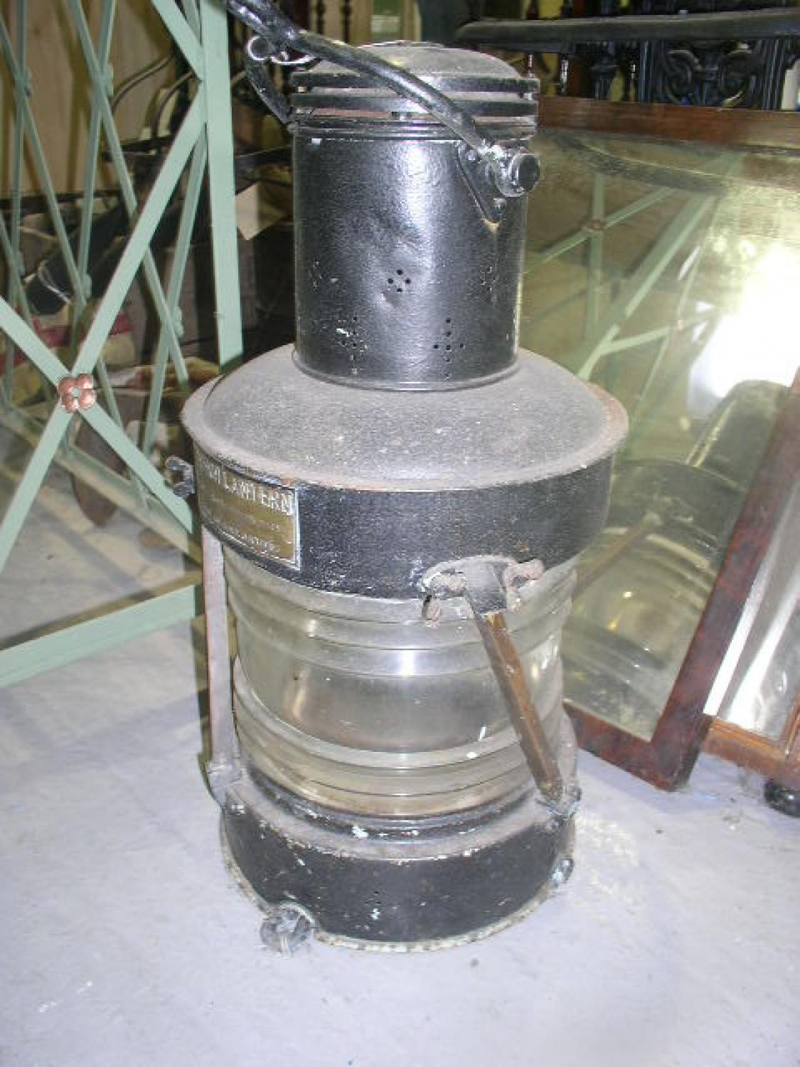 Antique Ship's Lantern, 20th Century In Good Condition For Sale In London, GB