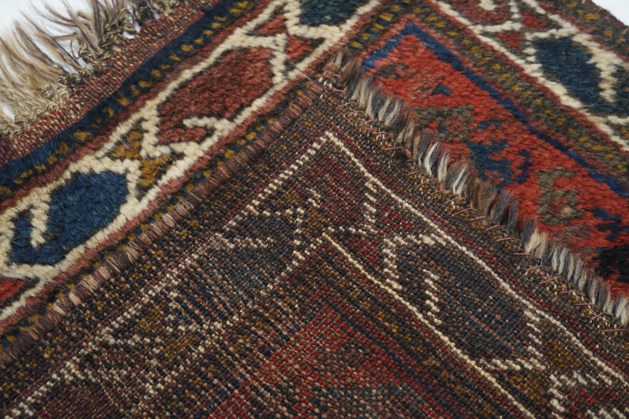 Antique Shiraz Rug For Sale 4