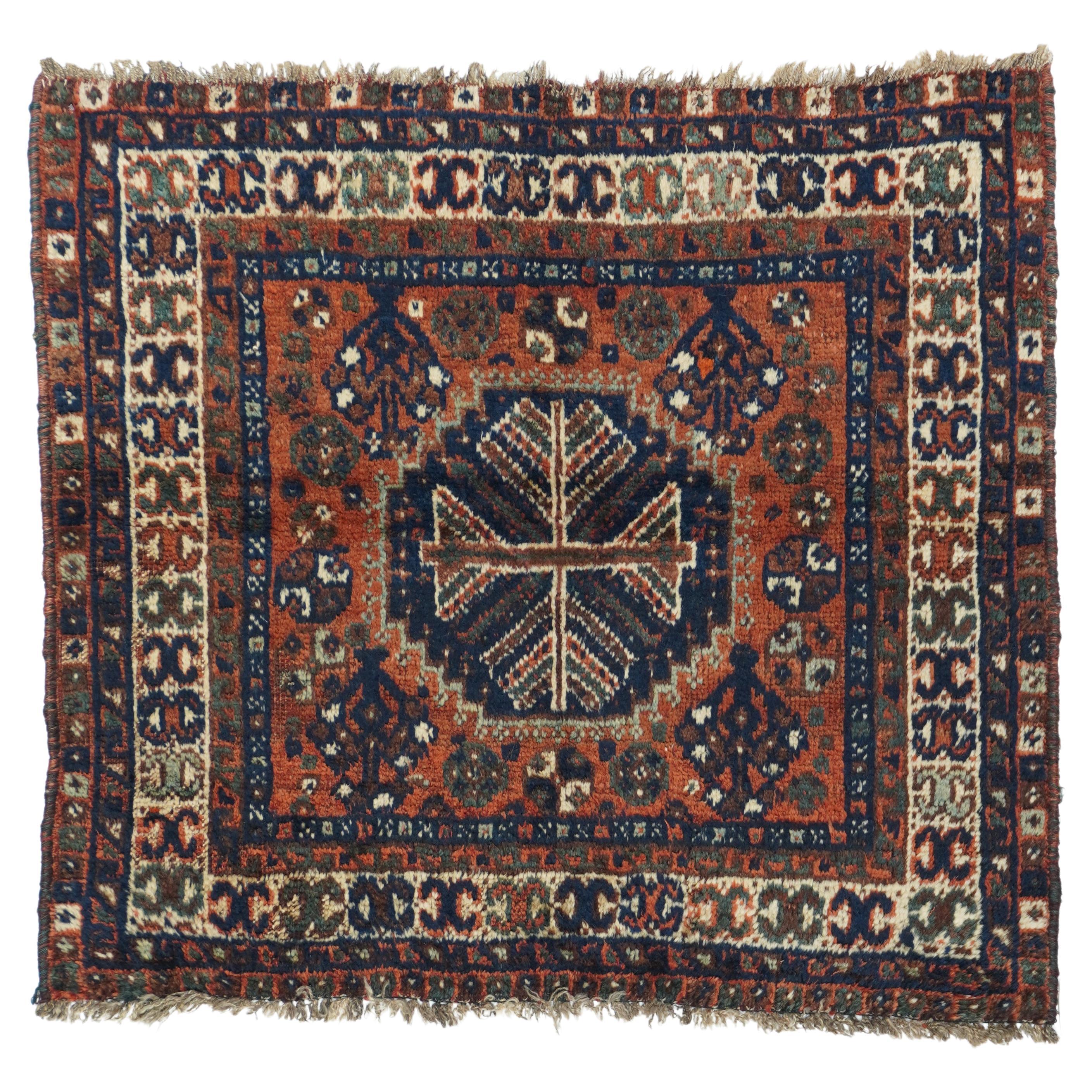 Antiker Shiraz-Teppich 2'9'' x 3'1'' im Angebot