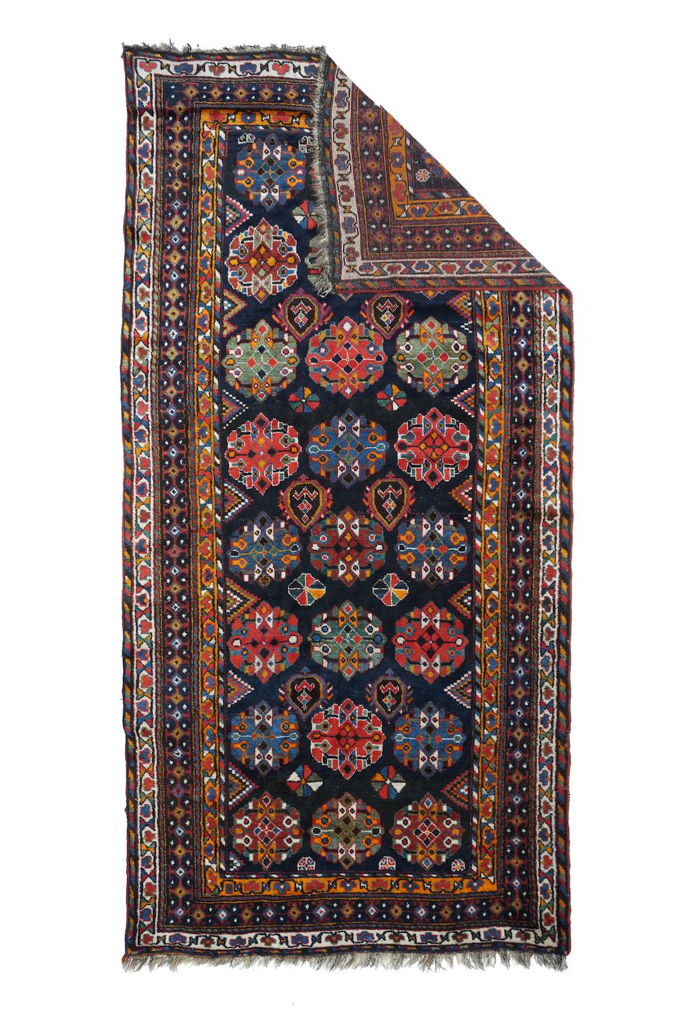 Antiker Shiraz-Teppich 5'1'' x 10'6''.