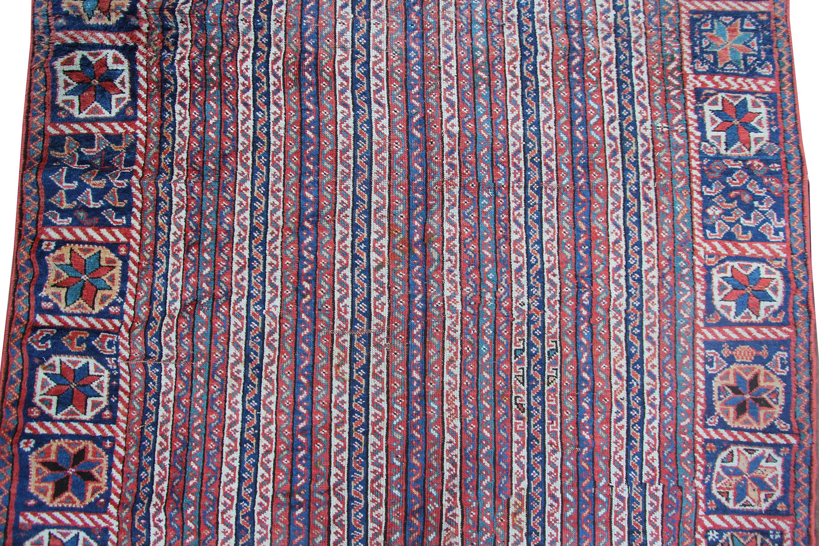 Antiker antiker Shiraz-Teppich Sammlerstück Tribal Teppich Ganjeh Blau Geometrisch 1890 (Handgeknüpft) im Angebot