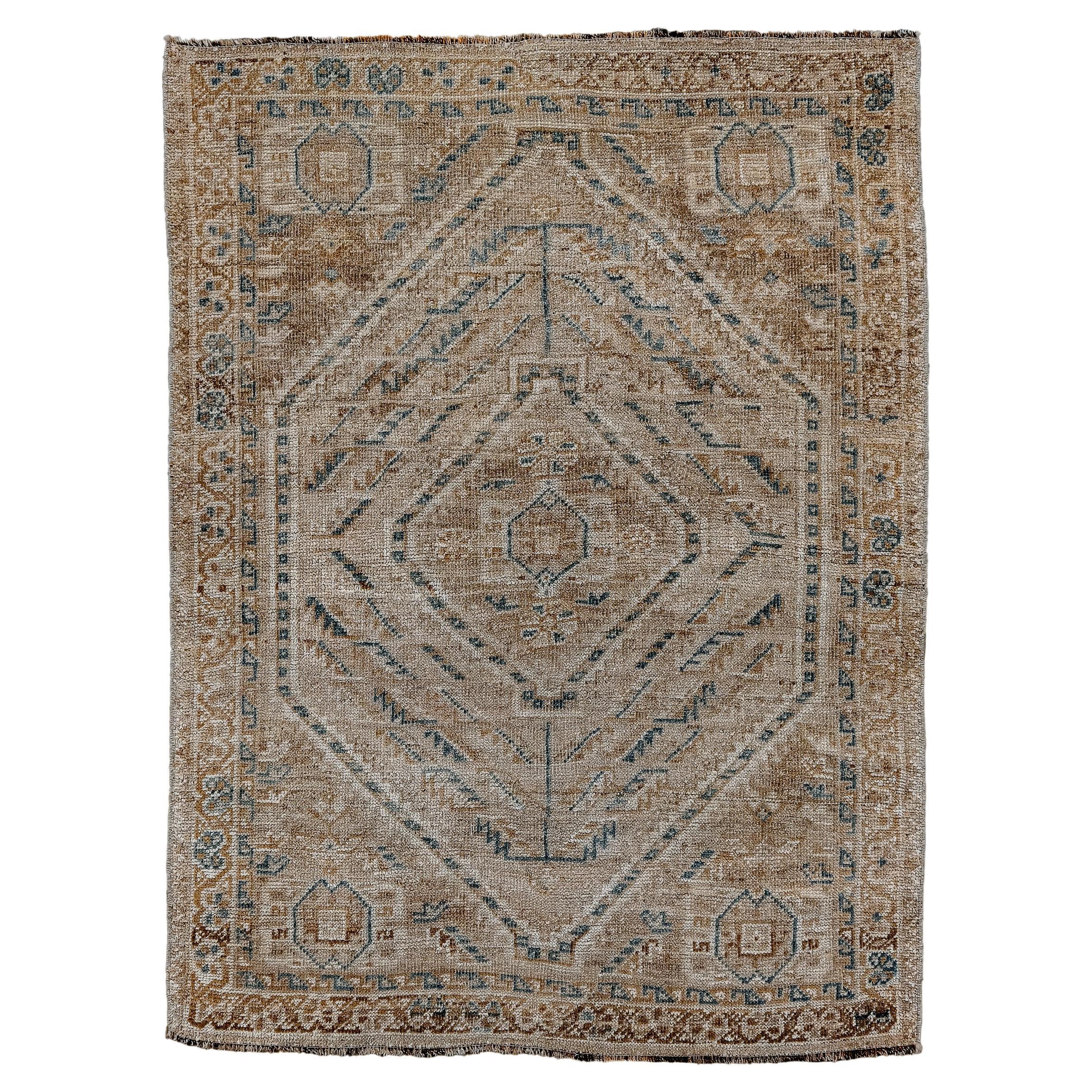 Antique tapis Shiraz médaillons tribaux  en vente