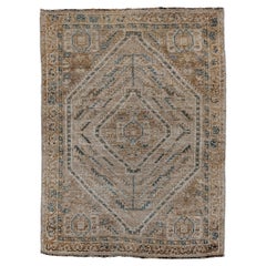 Antique tapis Shiraz médaillons tribaux 
