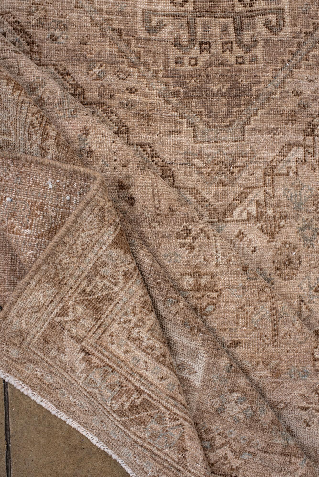 Antique Shiraz Rug, Tribal Persian Medallion in Neutral Tones For Sale 2