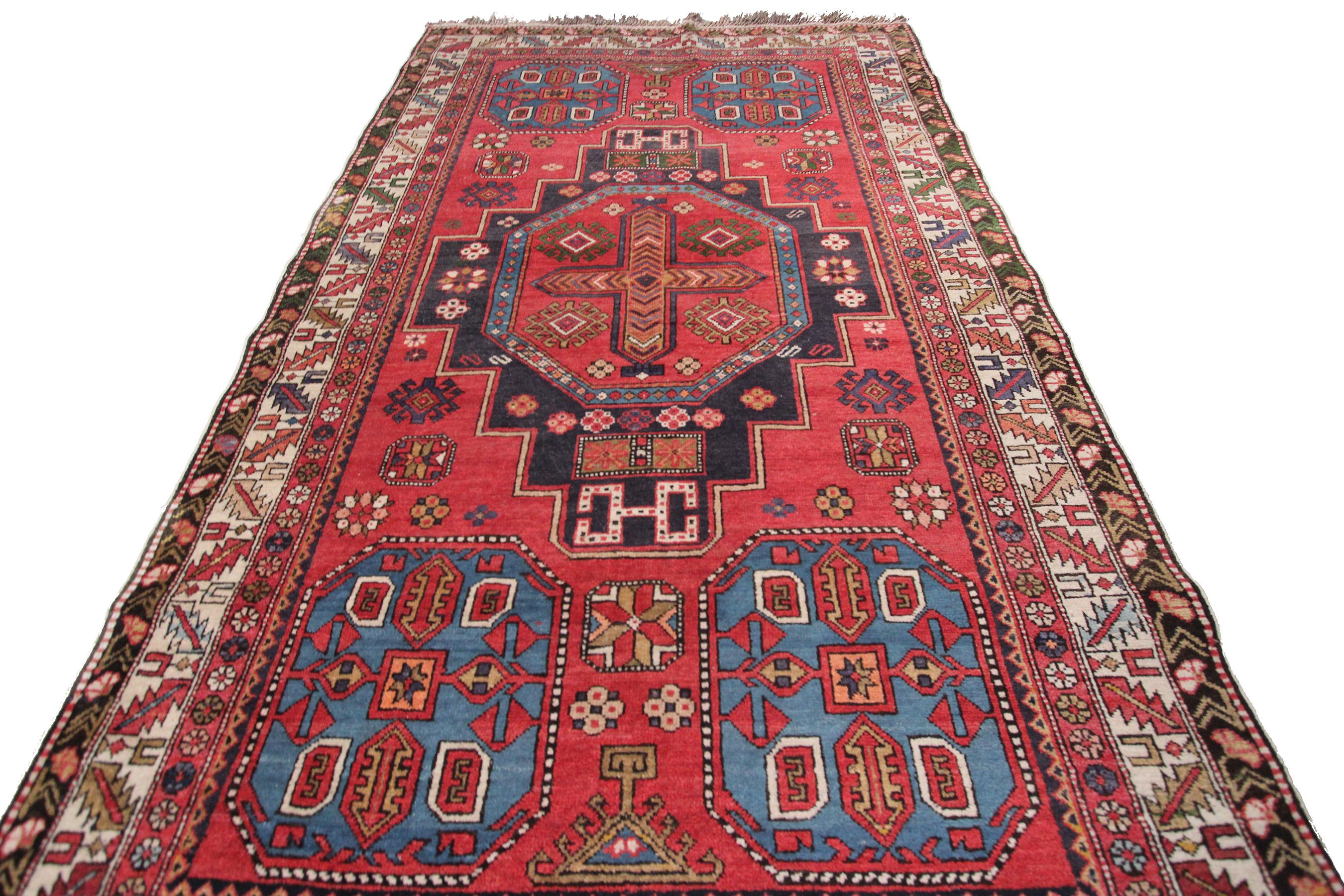 Antiker kaukasischer Schirwan-Teppich, Kaukasischer Schirwan-Teppich, geometrisch, 4x6, Stammeskunst im Angebot 3