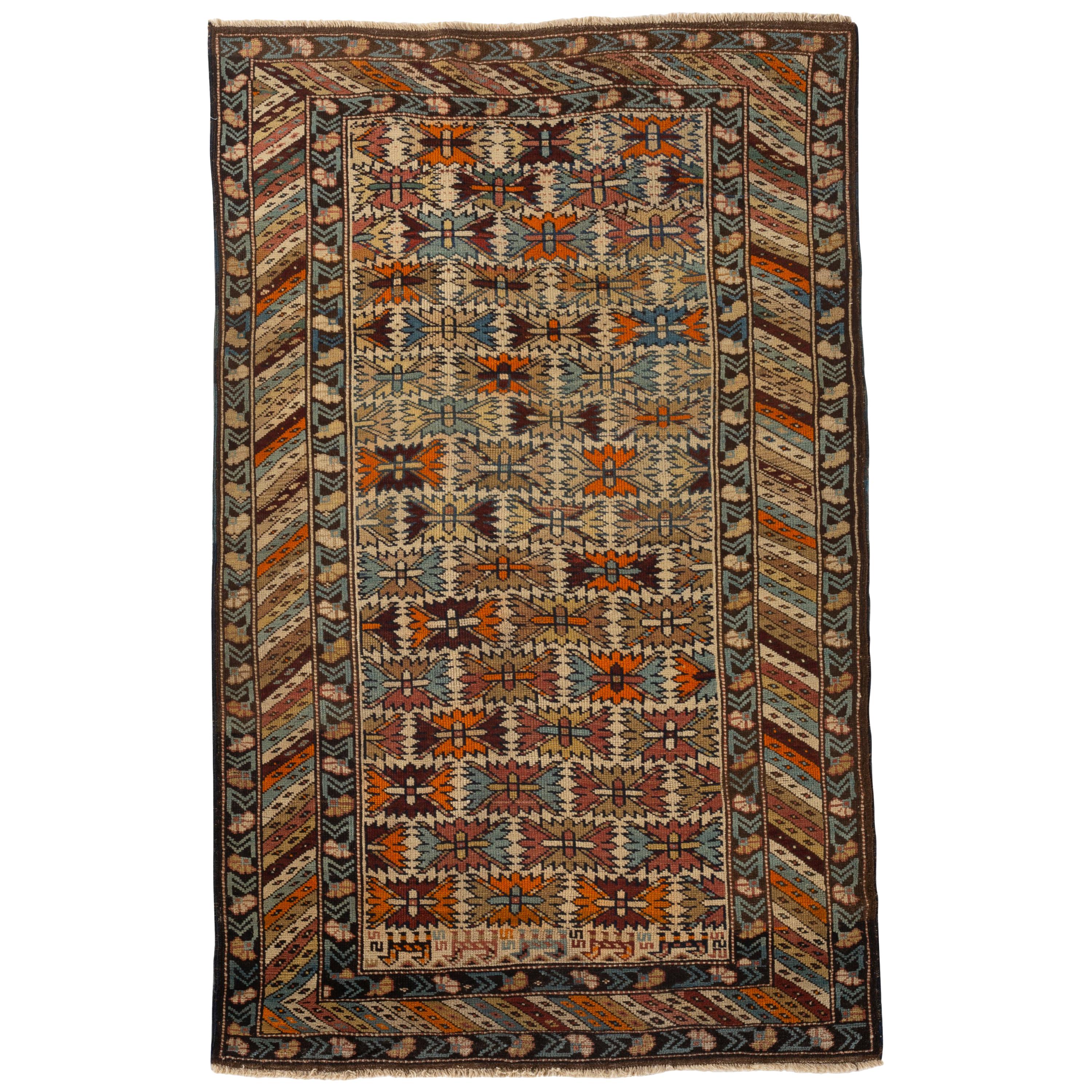Antiker kaukasischer Schirwan-Teppich, um 1900, 1,82 m x 1,83 m im Angebot