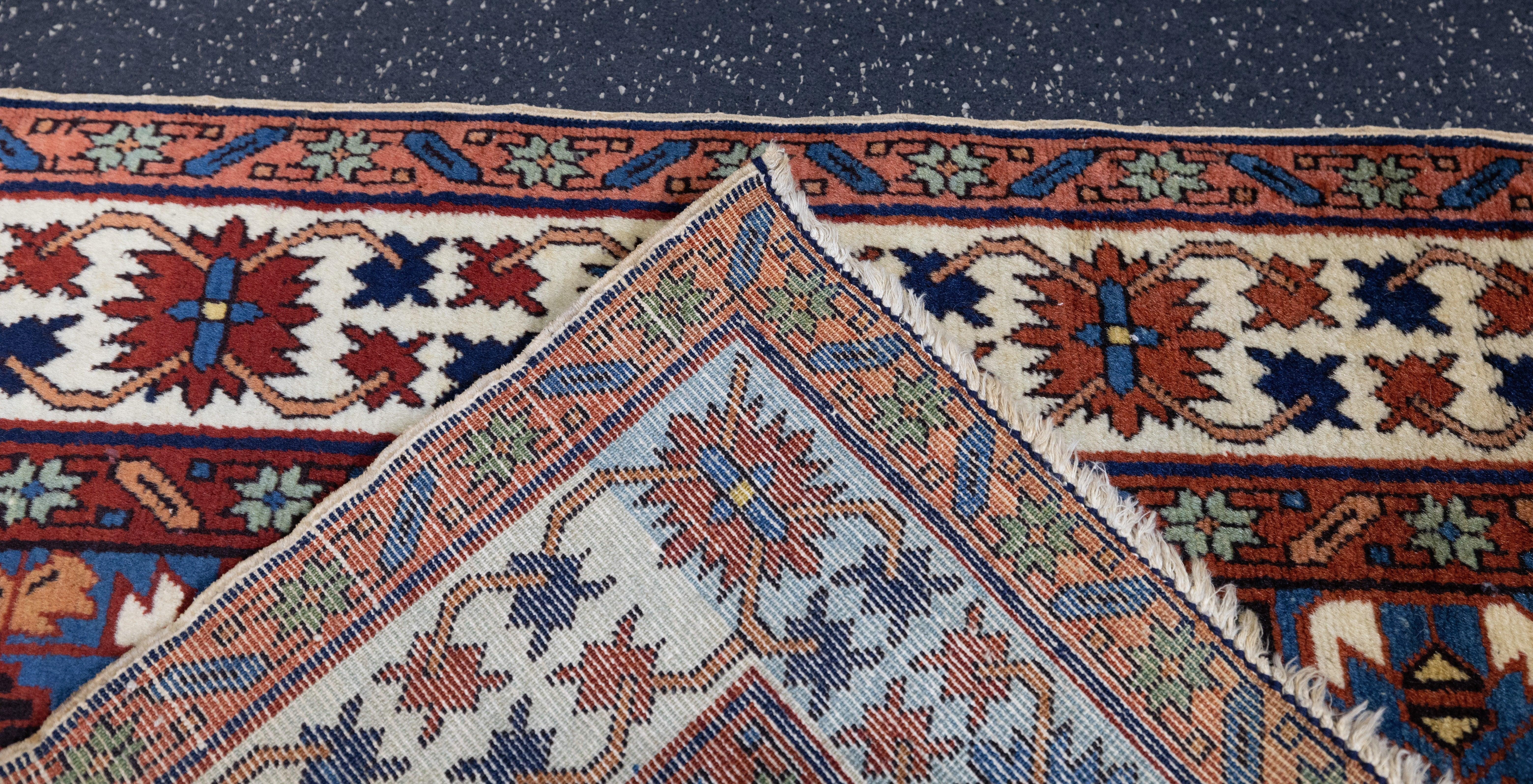 Antiker Shirvan Kuba-Teppich 3'7'' x 5'7'' im Angebot 4