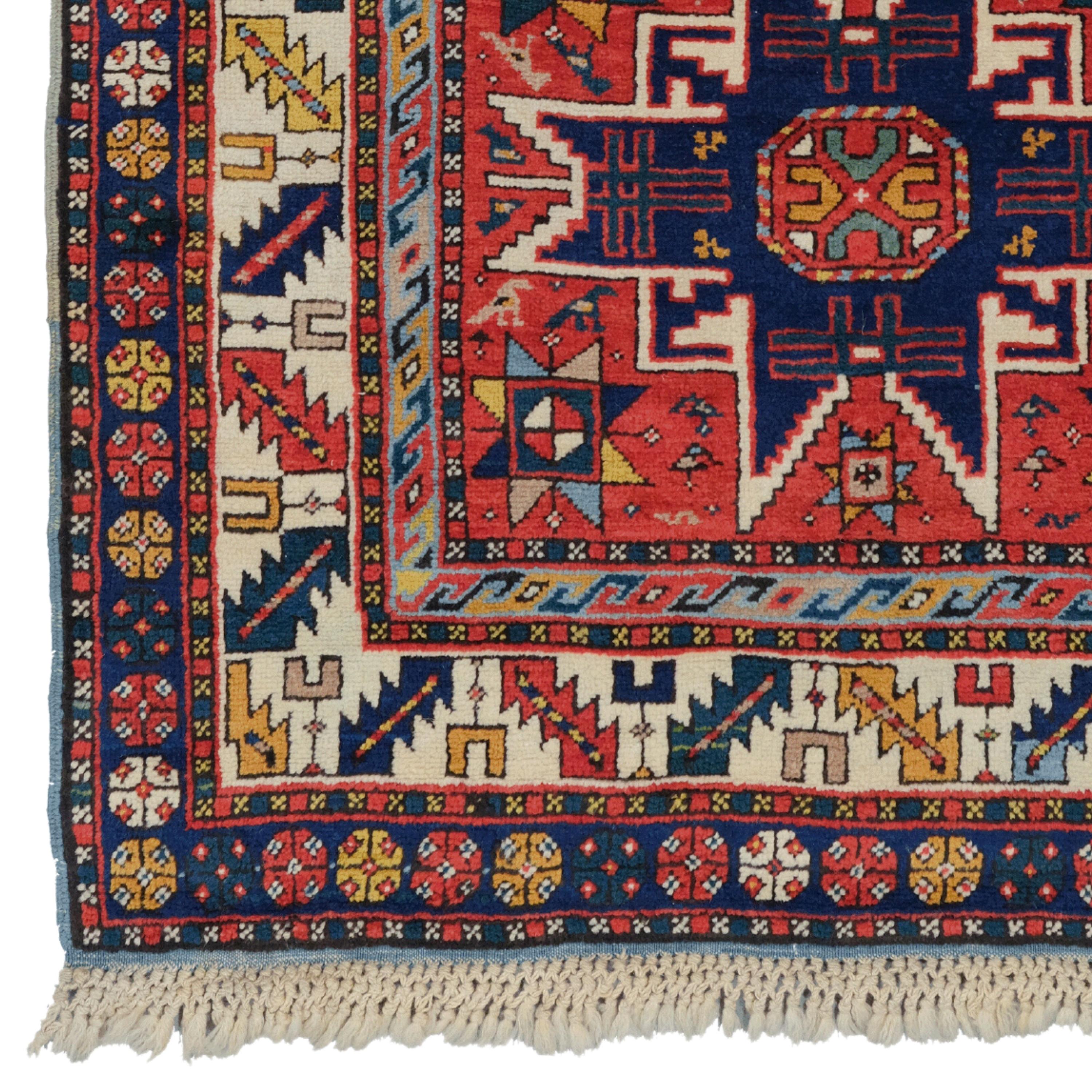 Antique Shirvan Lezgi Rug  Caucasus Rug
Mid-19th Century Shirvan Lezgi Rug
Good condition, original finishes all around.
Size: 107x178 cm