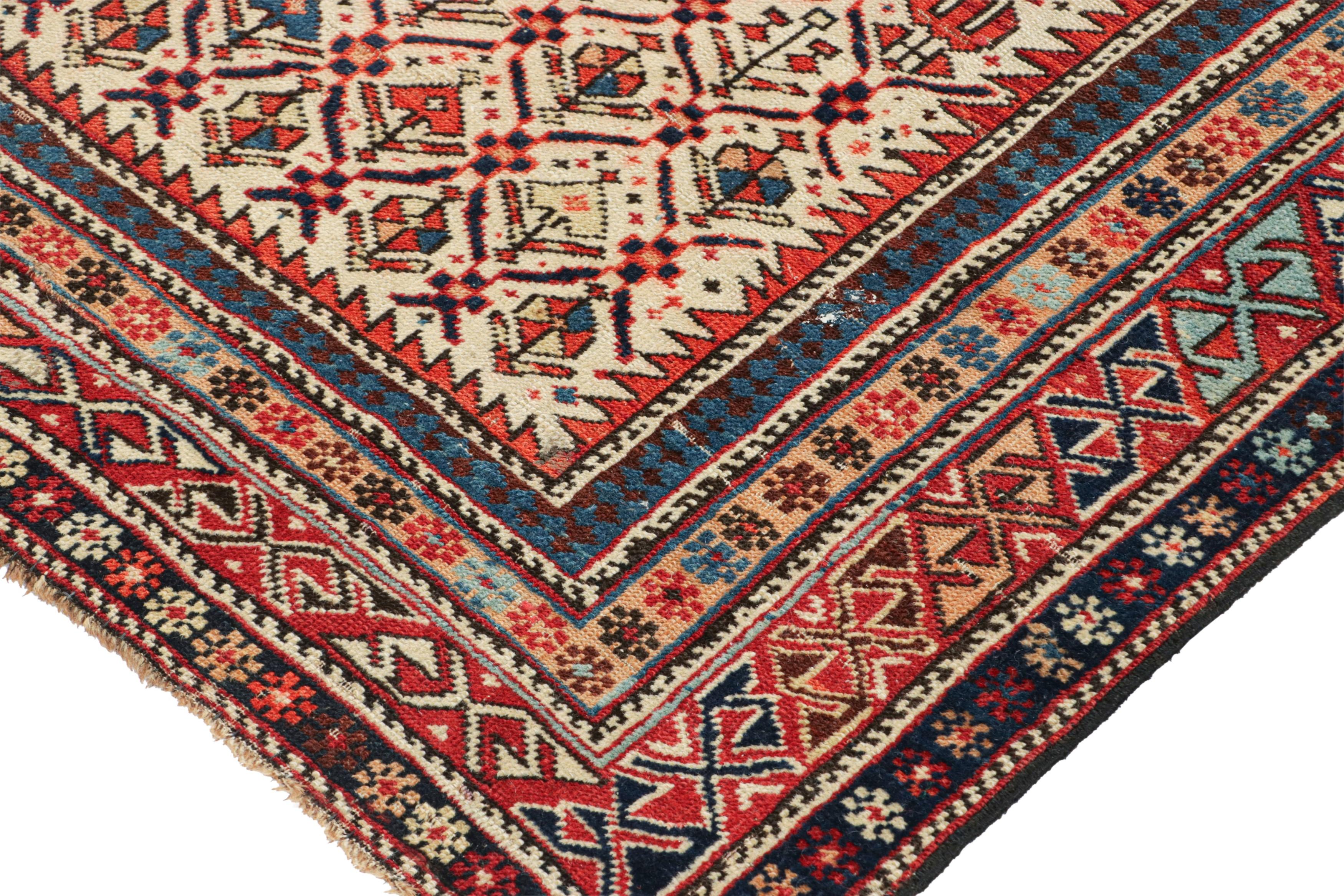Antiker Schirwan Persischer Läufer Teppich, Polychromatisches Gebets Design - Rug & Kilim (Wolle) im Angebot