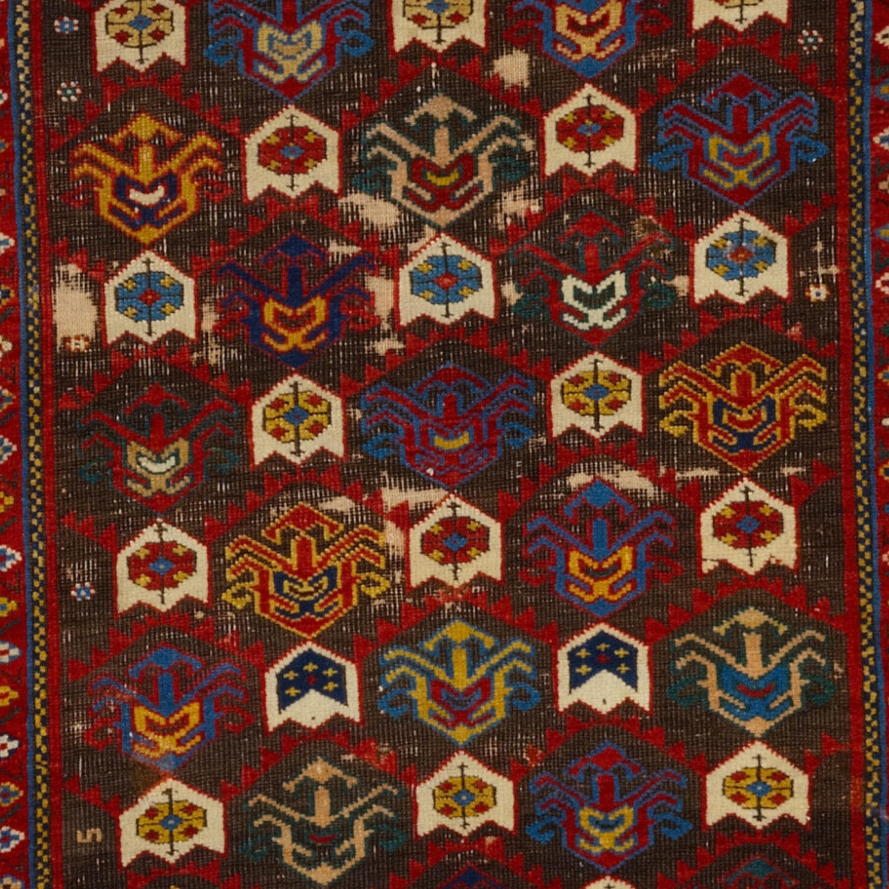 Antique Shirvan Prayer Rug - 19th Century Caucasian Prayer Shirvan Rug In Good Condition For Sale In Sultanahmet, 34