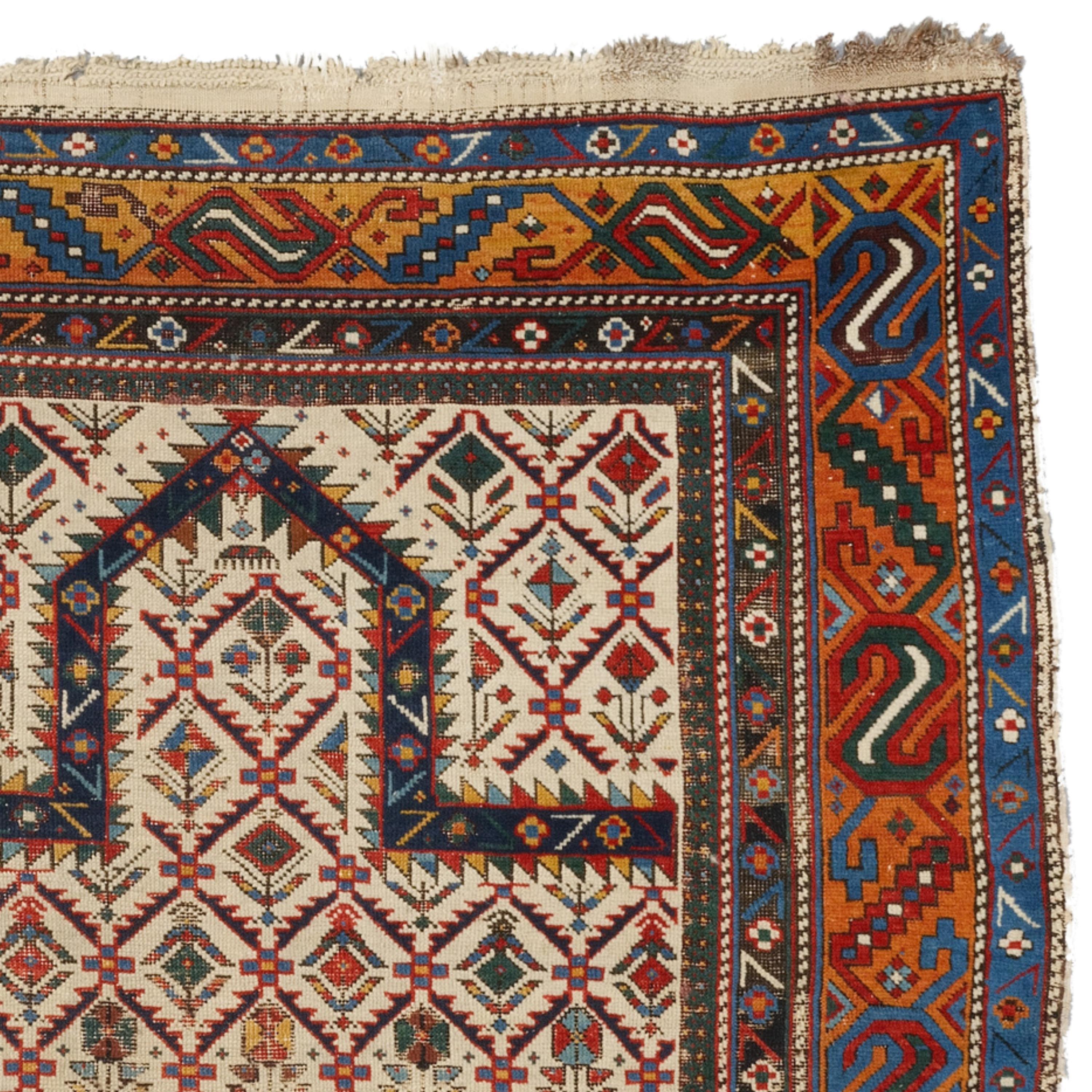 Antique Shirvan Prayer Rug - Late of the 19th Century Shirvan Rug, Antique Rug In Good Condition For Sale In Sultanahmet, 34