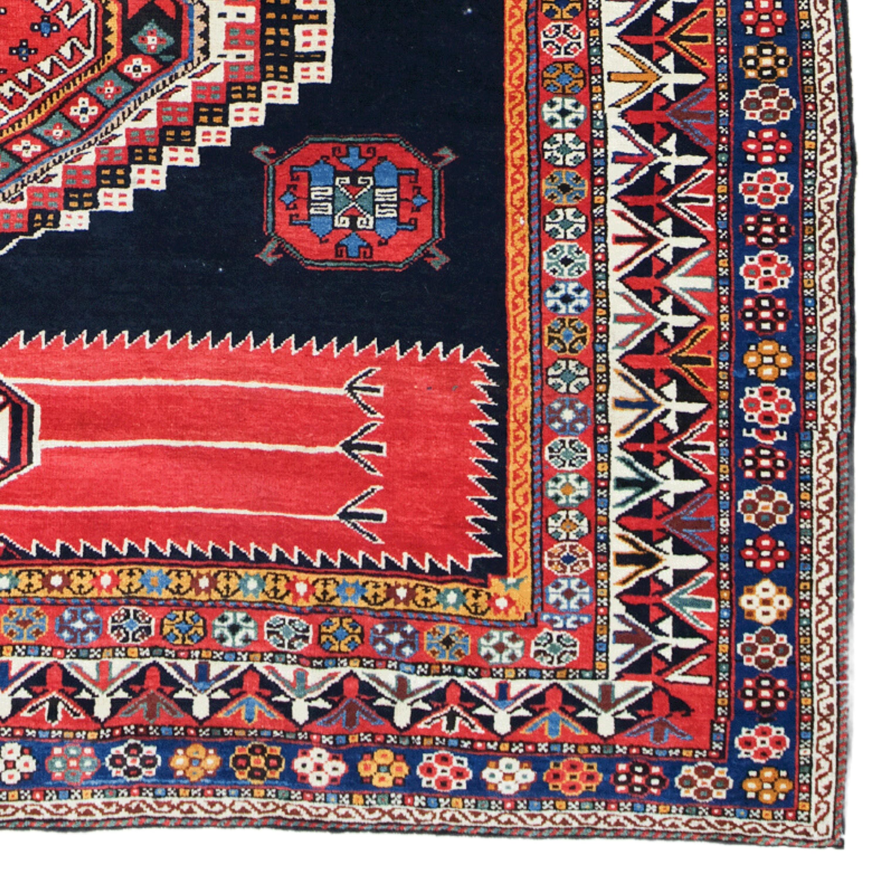Antiker Shirvan-Teppich - Shirvan-Teppich des 19. Jahrhunderts, handgewebter Teppich, antiker Teppich (Wolle) im Angebot