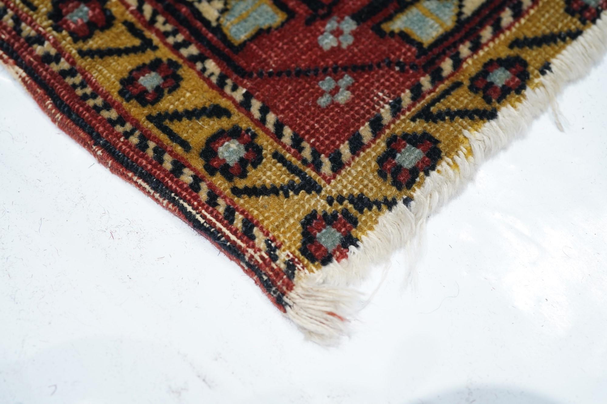 Caucasien Tapis Shirvan ancien 2'11'' x 3'9'' en vente