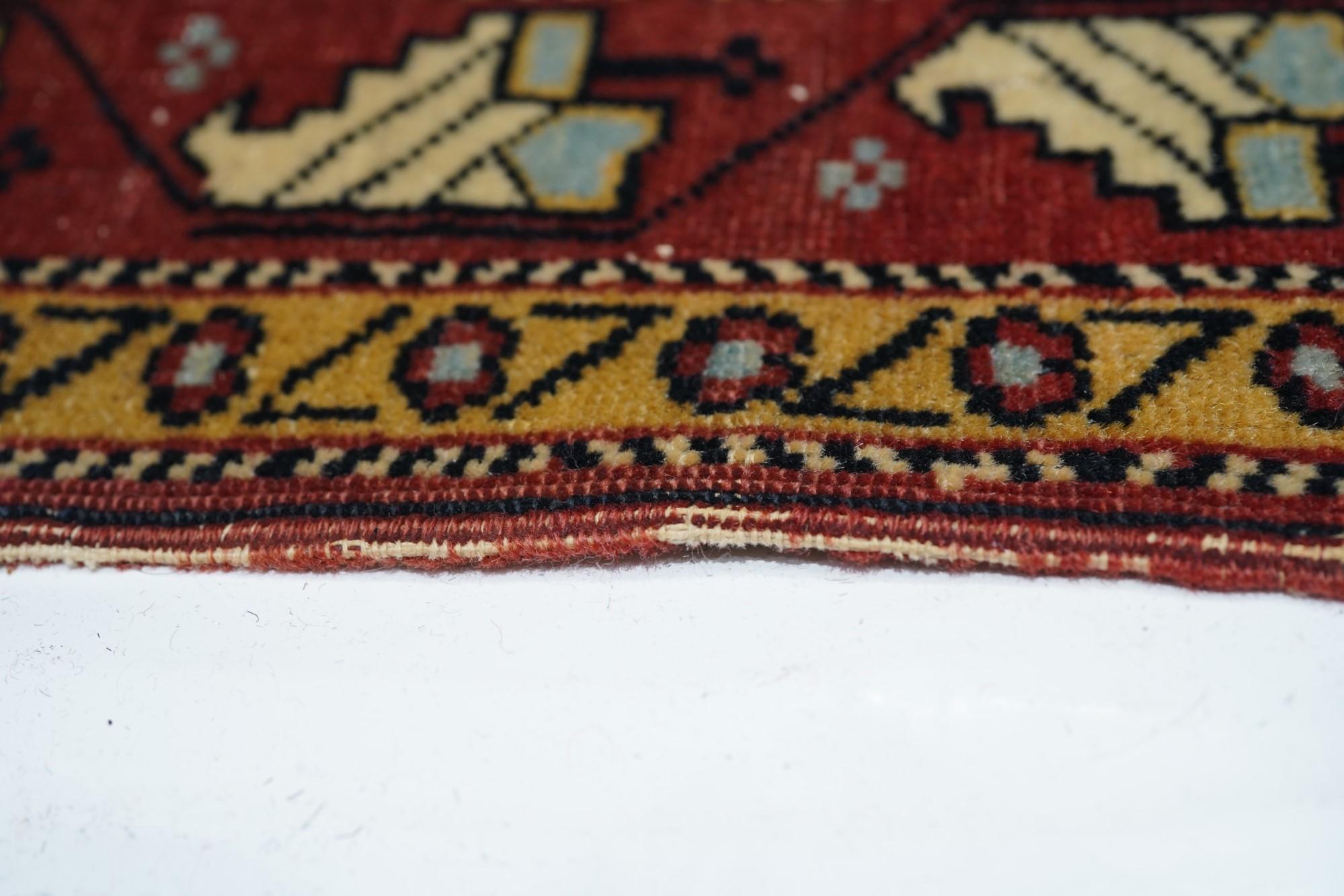 Début du 20ème siècle Tapis Shirvan ancien 2'11'' x 3'9'' en vente