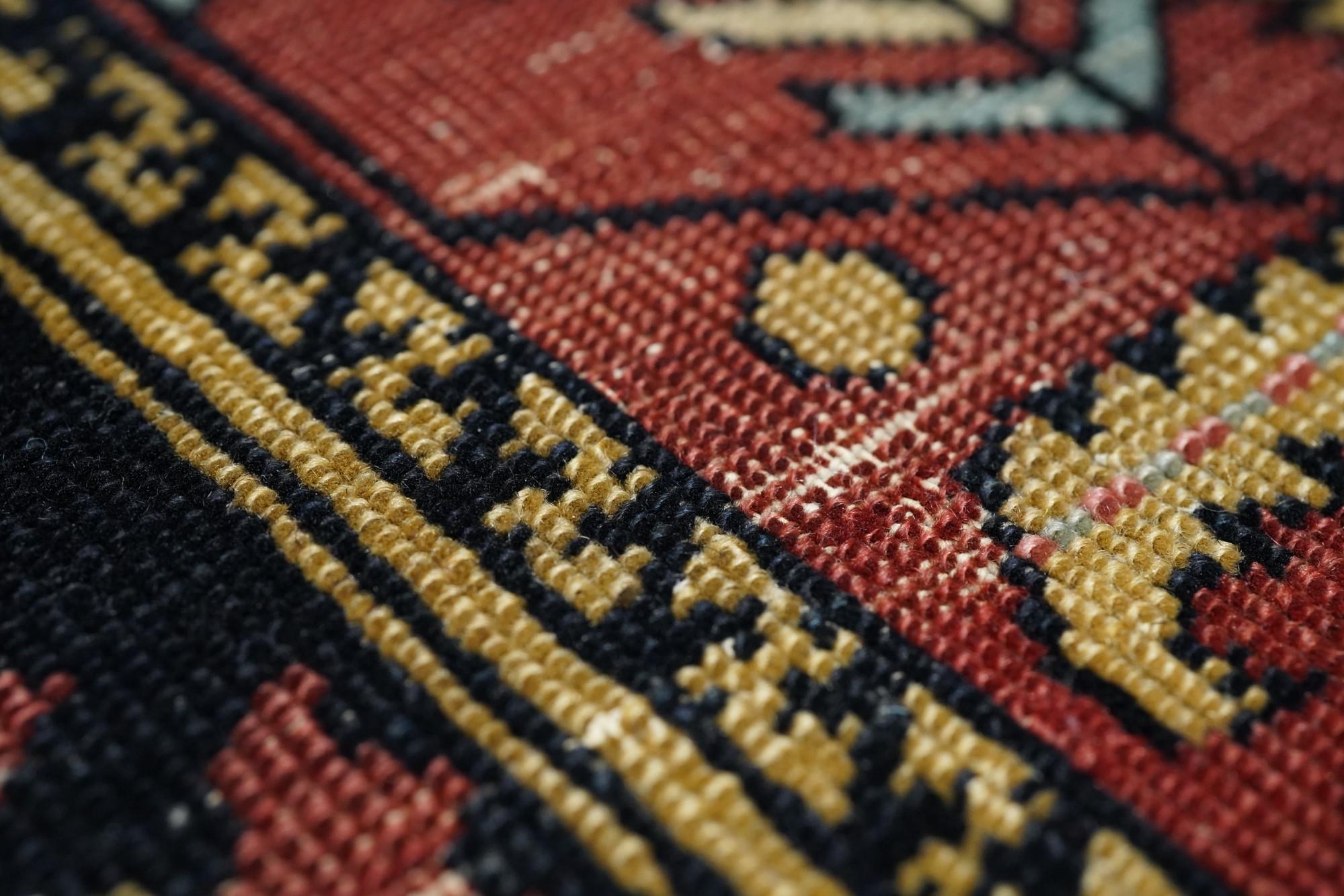 Tapis Shirvan ancien 2'11'' x 3'9'' en vente 1