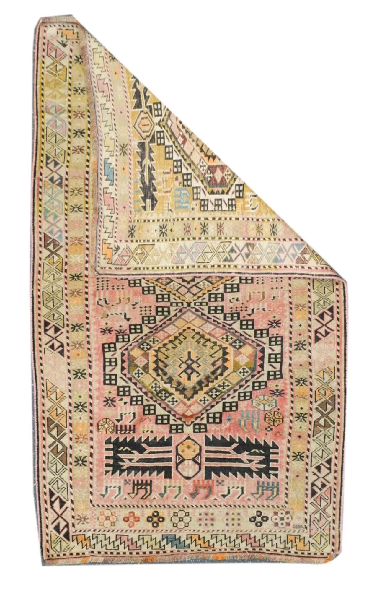 Tapis Shirvan antique 2'11'' x 4'9''. Tapis du Caucase oriental et de l'ouest de la mer Caspienne, principalement dispersés, dans des dispositions géométriques, certains en forme de prière, provenant d'un large éventail de villages locaux. Les tapis