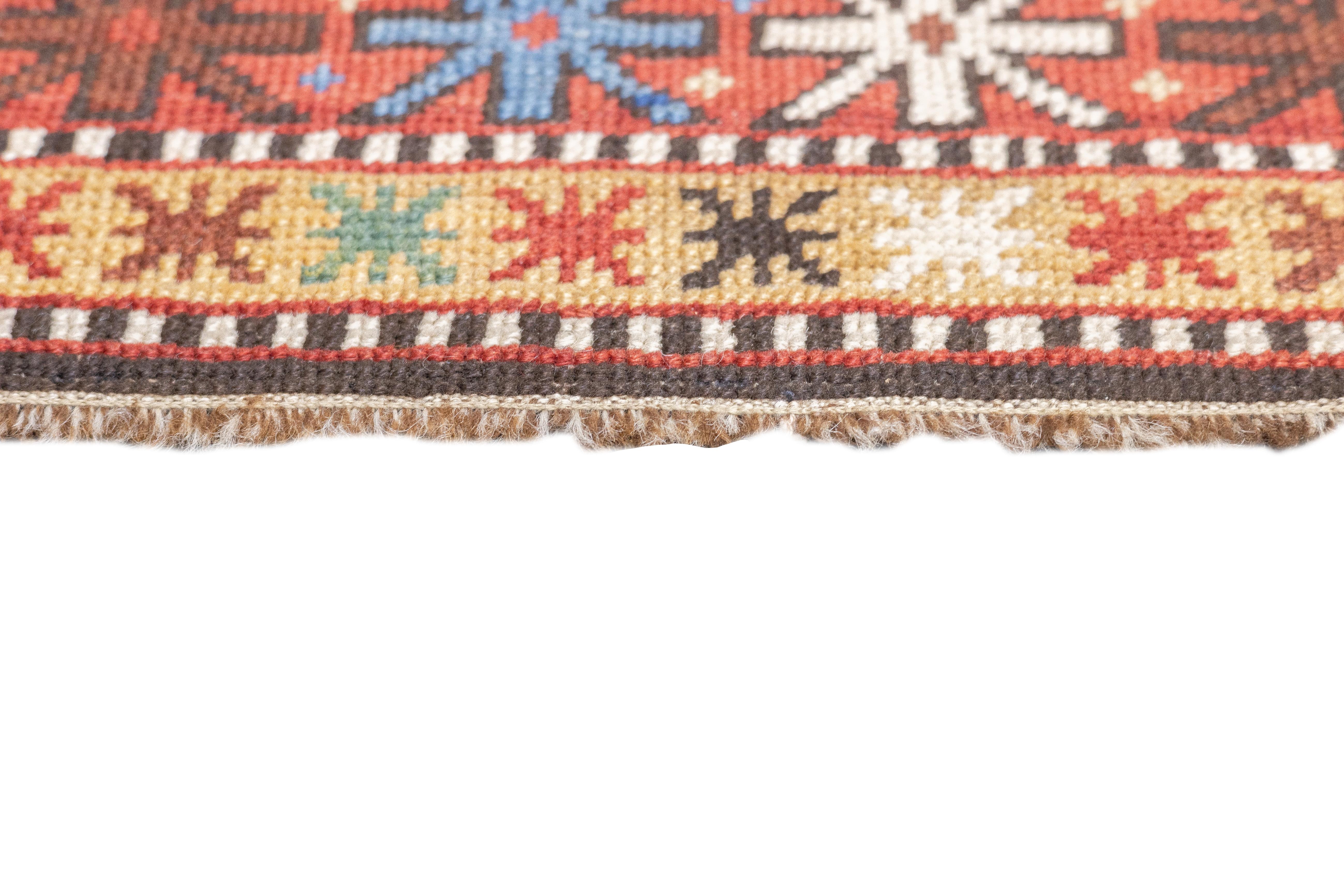 Antique Shirvan Rug 2'8'' x 4'9'' (Handgeknüpft) im Angebot
