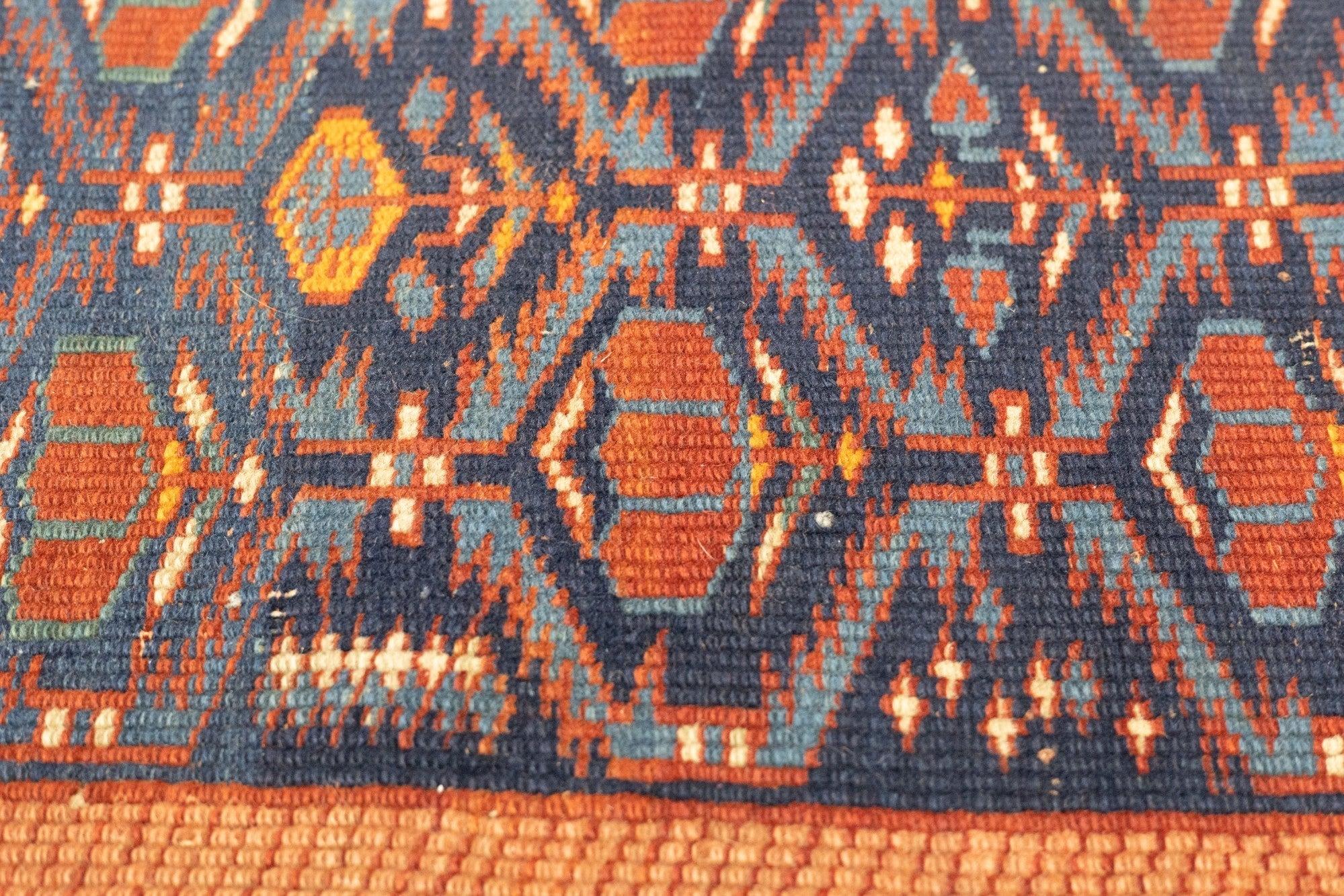Antiker Shirvan-Teppich 3' x 5'3'' (Handgeknüpft) im Angebot