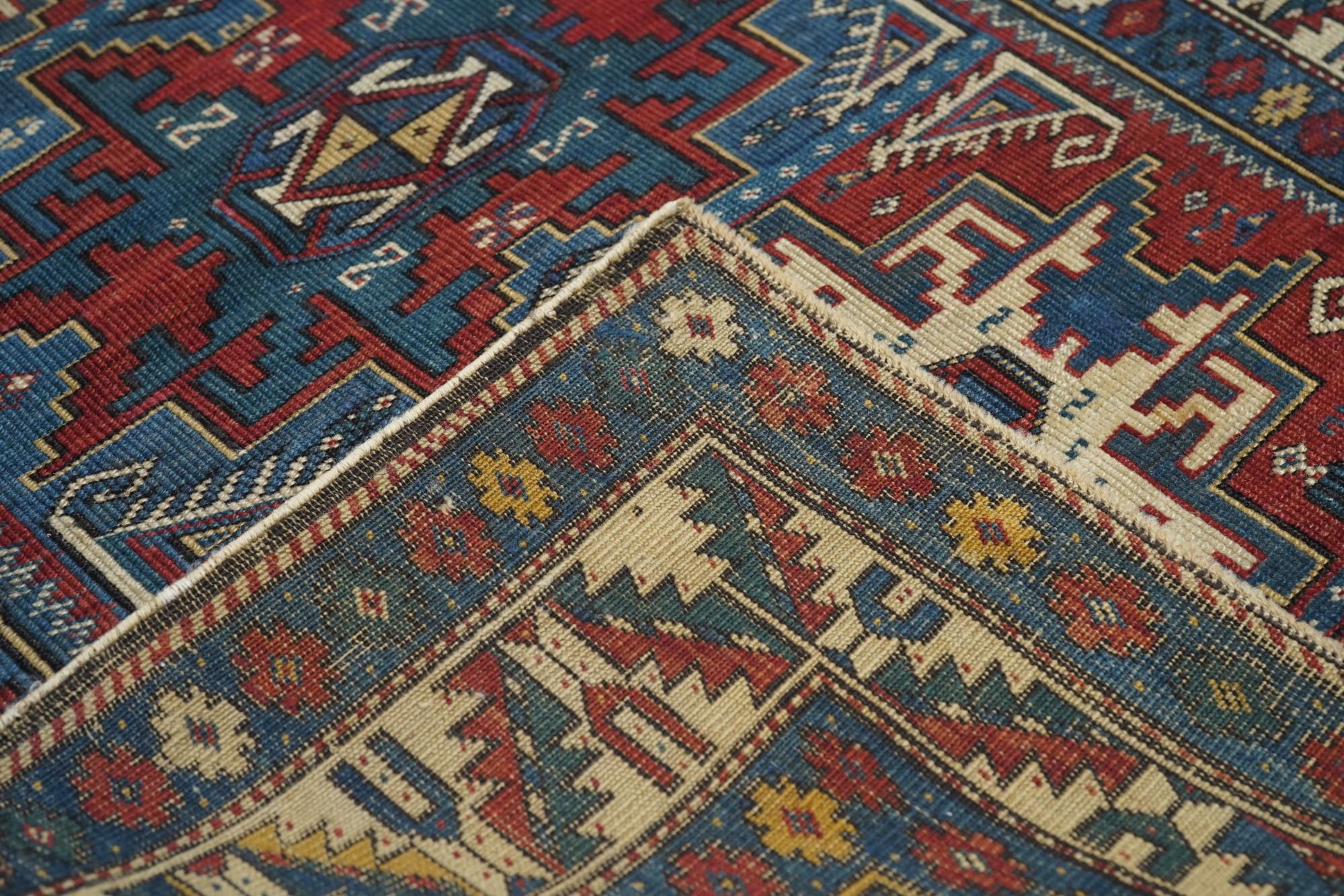 Laine Tapis Shirvan ancien 3'1'' x 4'1'' en vente
