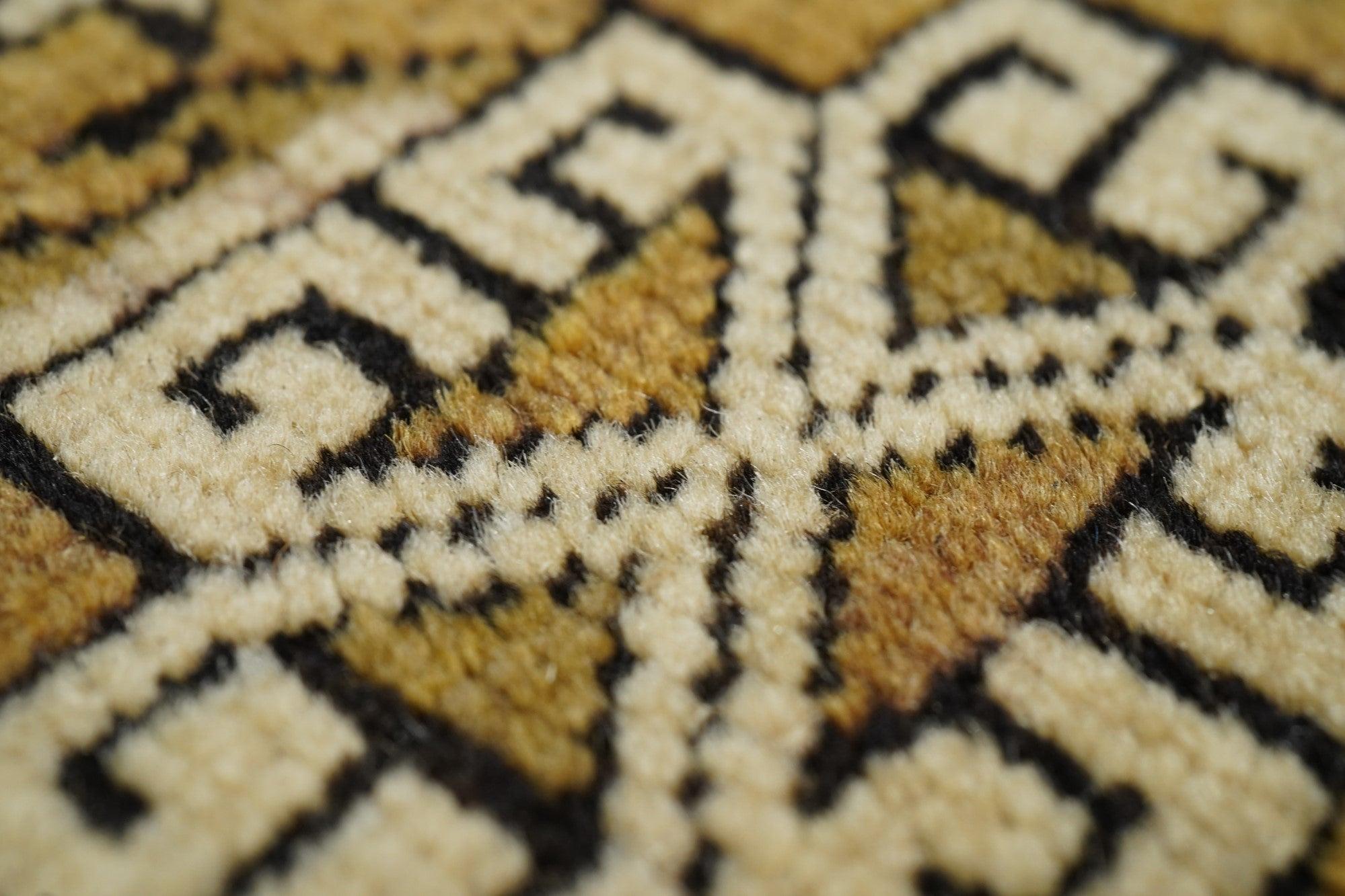 Antique Shirvan Rug 3'10'' x 5'2'' For Sale 2
