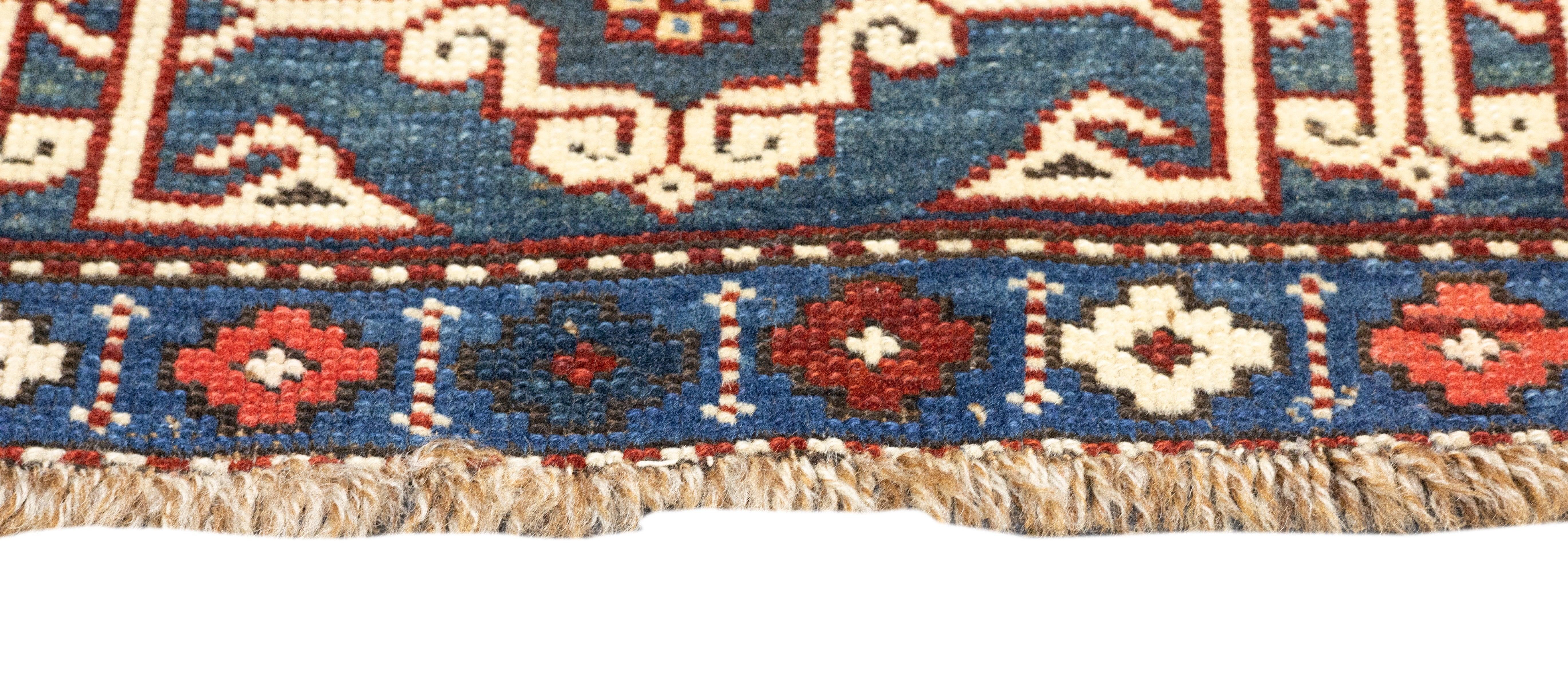 Tapis Shirvan ancien 3'11'' x 5'9'' Bon état - En vente à New York, NY