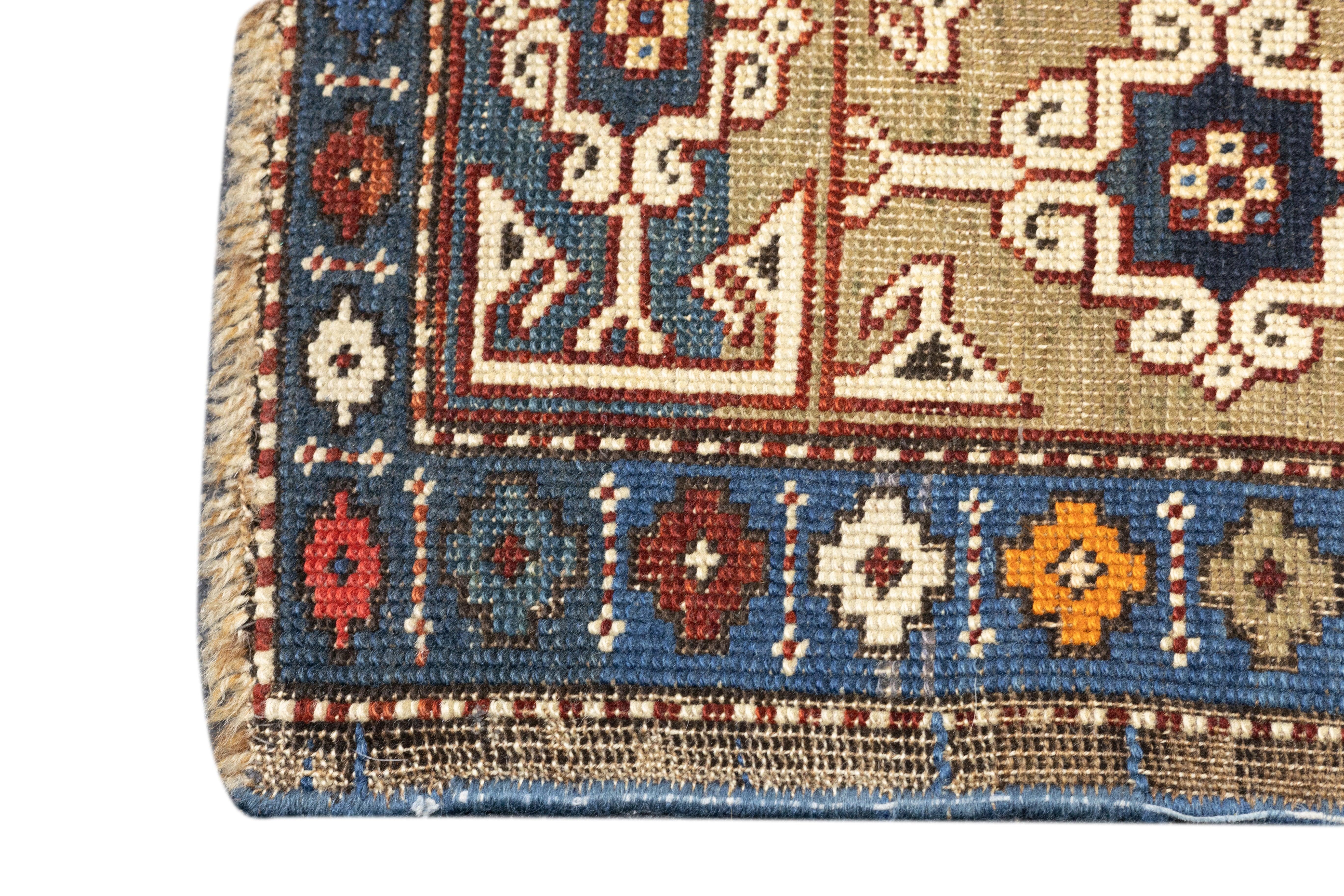 XIXe siècle Tapis Shirvan ancien 3'11'' x 5'9'' en vente