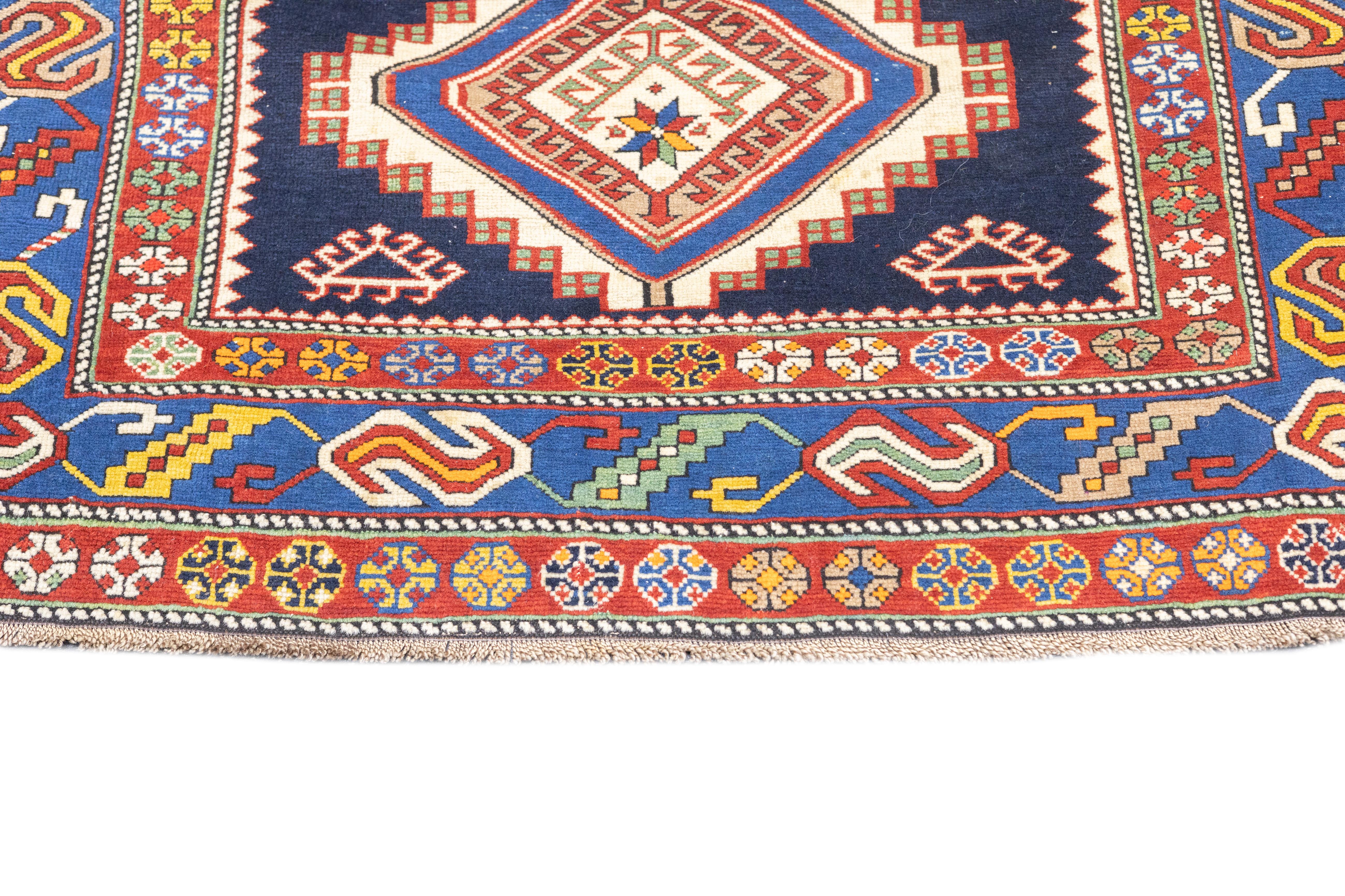 Antiker Shirvan-Teppich 3'11'' x 6'3'' (Handgeknüpft) im Angebot