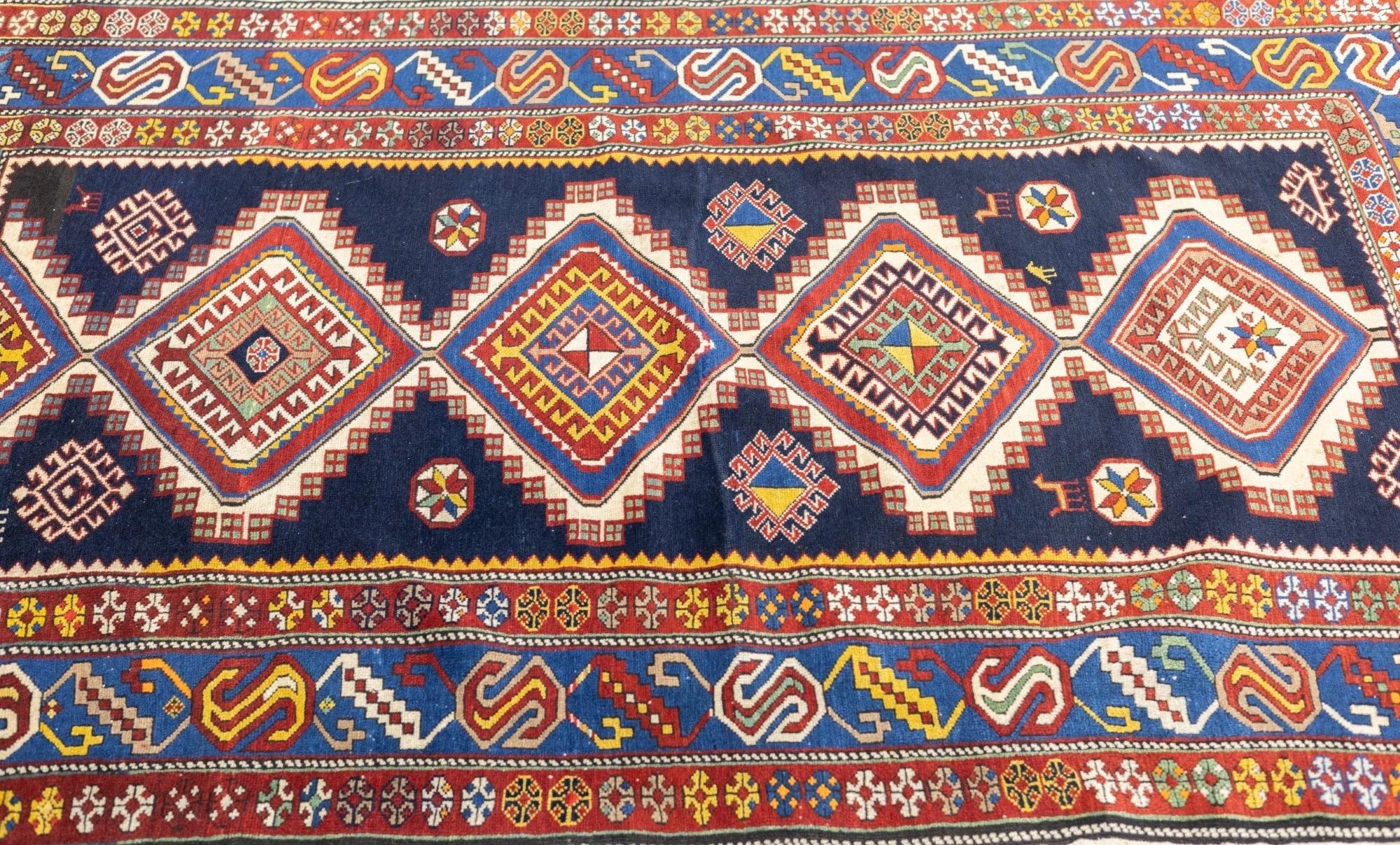 Antiker Shirvan-Teppich 3'11'' x 6'3'' (19. Jahrhundert) im Angebot