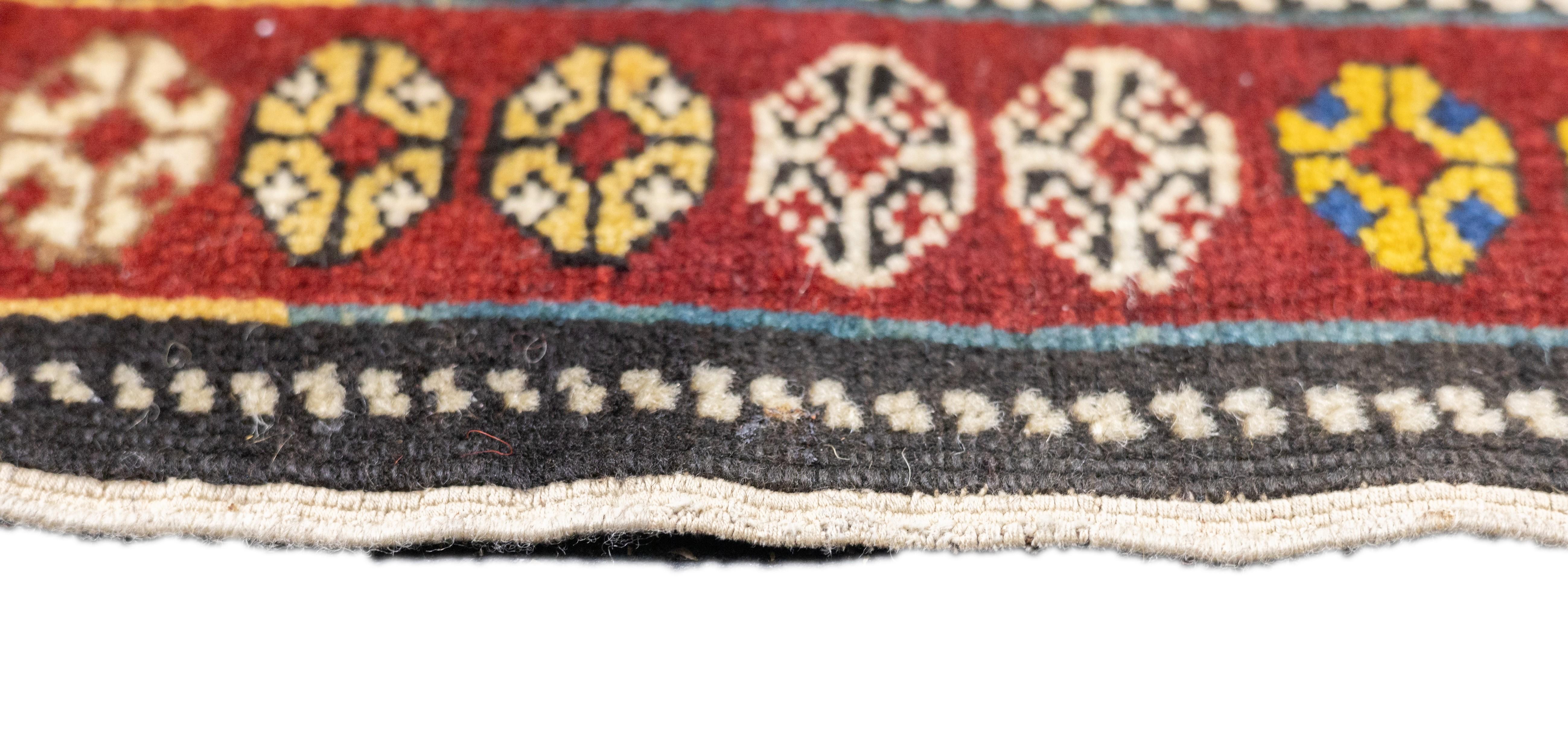Antiker Shirvan-Teppich 3'11'' x 6'3'' (Wolle) im Angebot