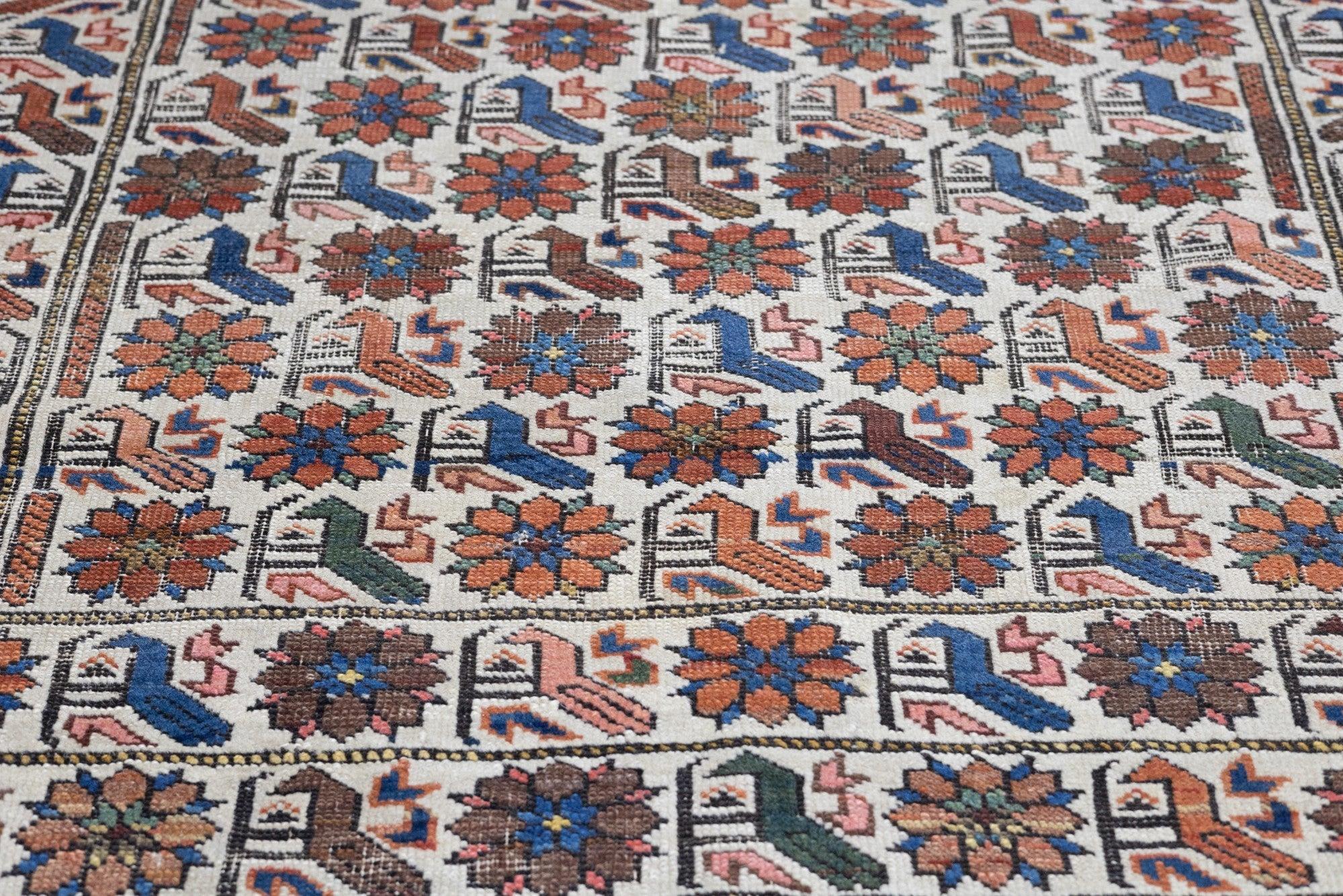 Caucasien Tapis Shirvan ancien 3'2'' x 4'3'' en vente