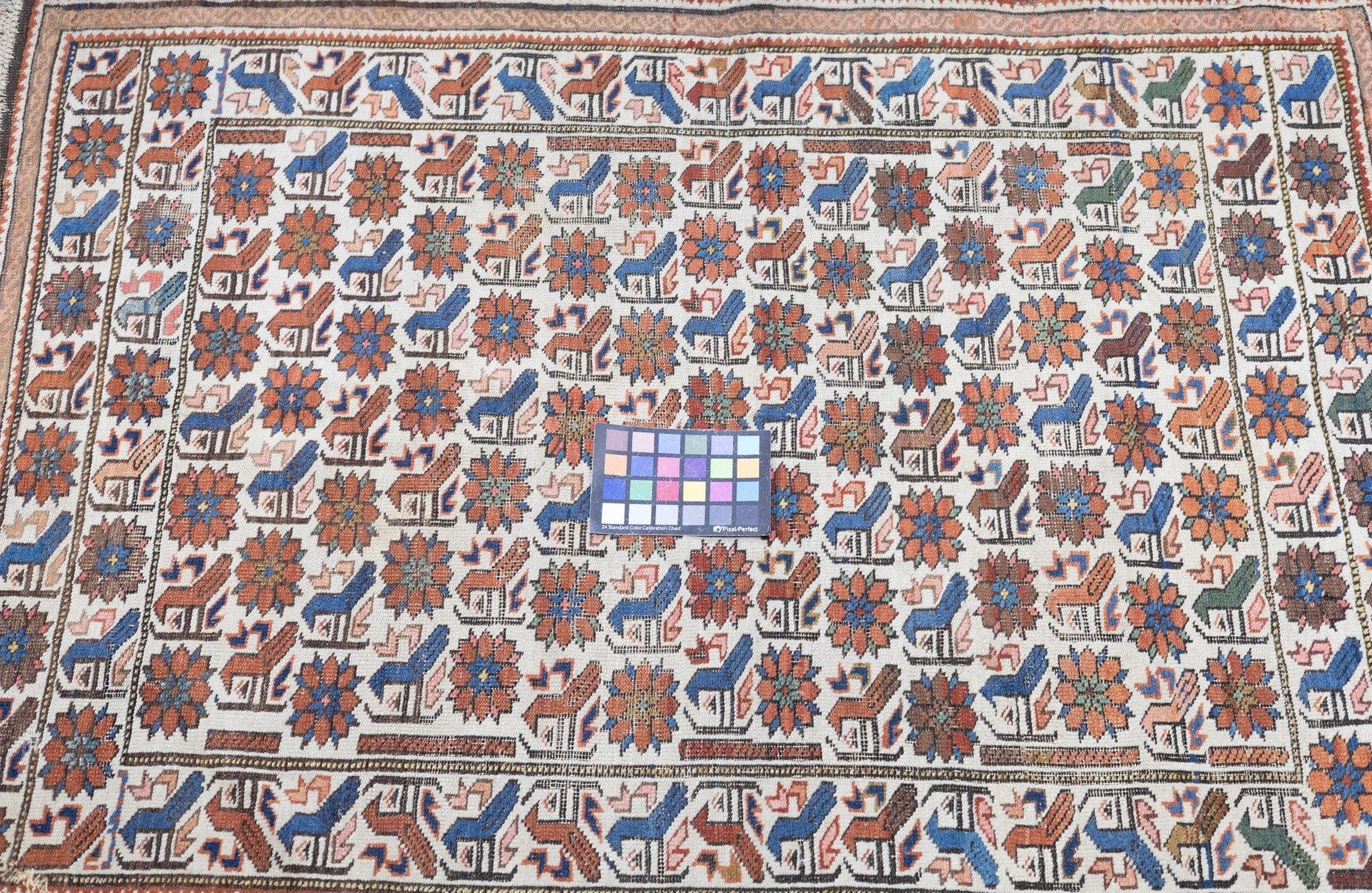 Noué à la main Tapis Shirvan ancien 3'2'' x 4'3'' en vente