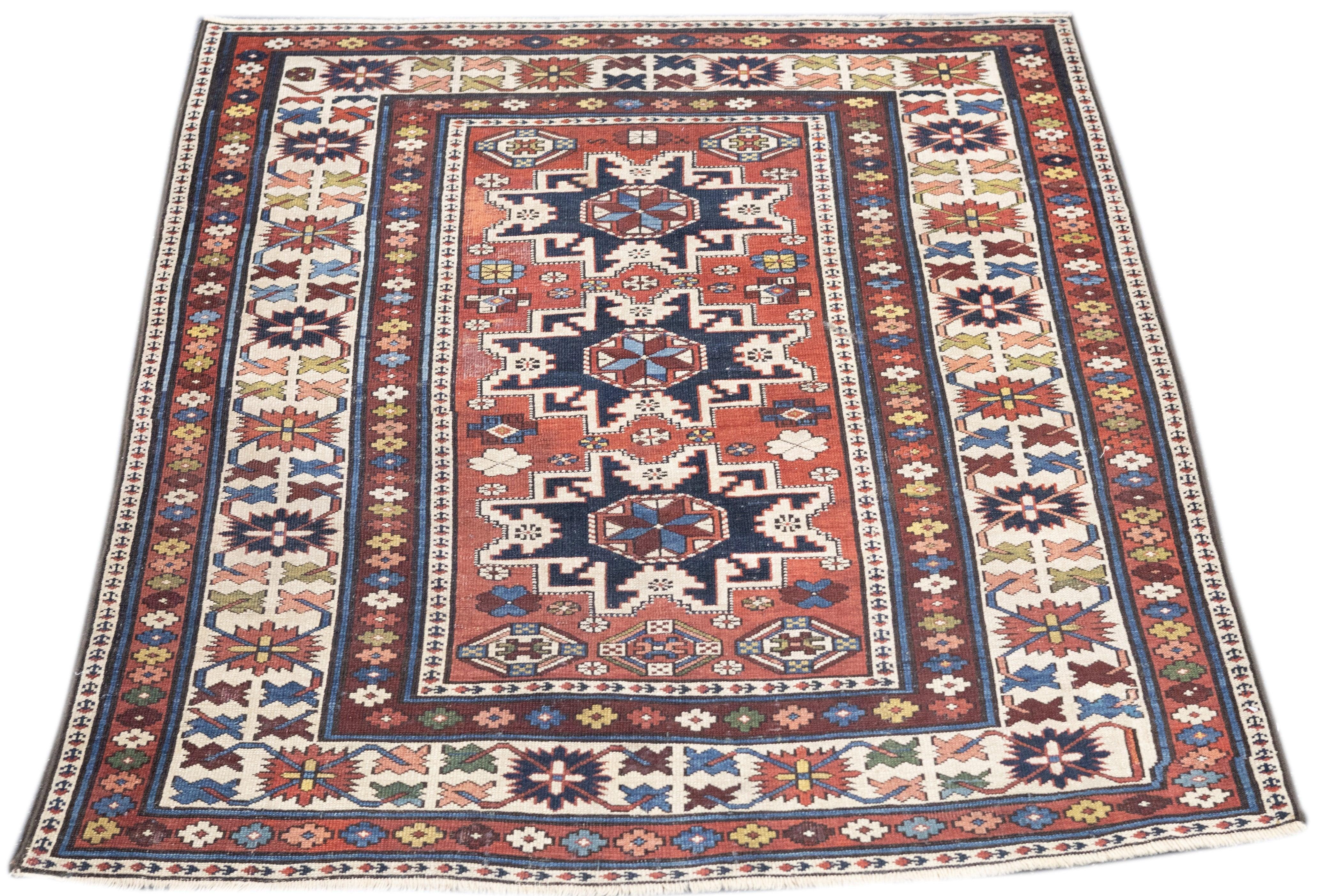 Antiker Shirvan-Teppich 3'8'' x 4'6'' (Wolle) im Angebot