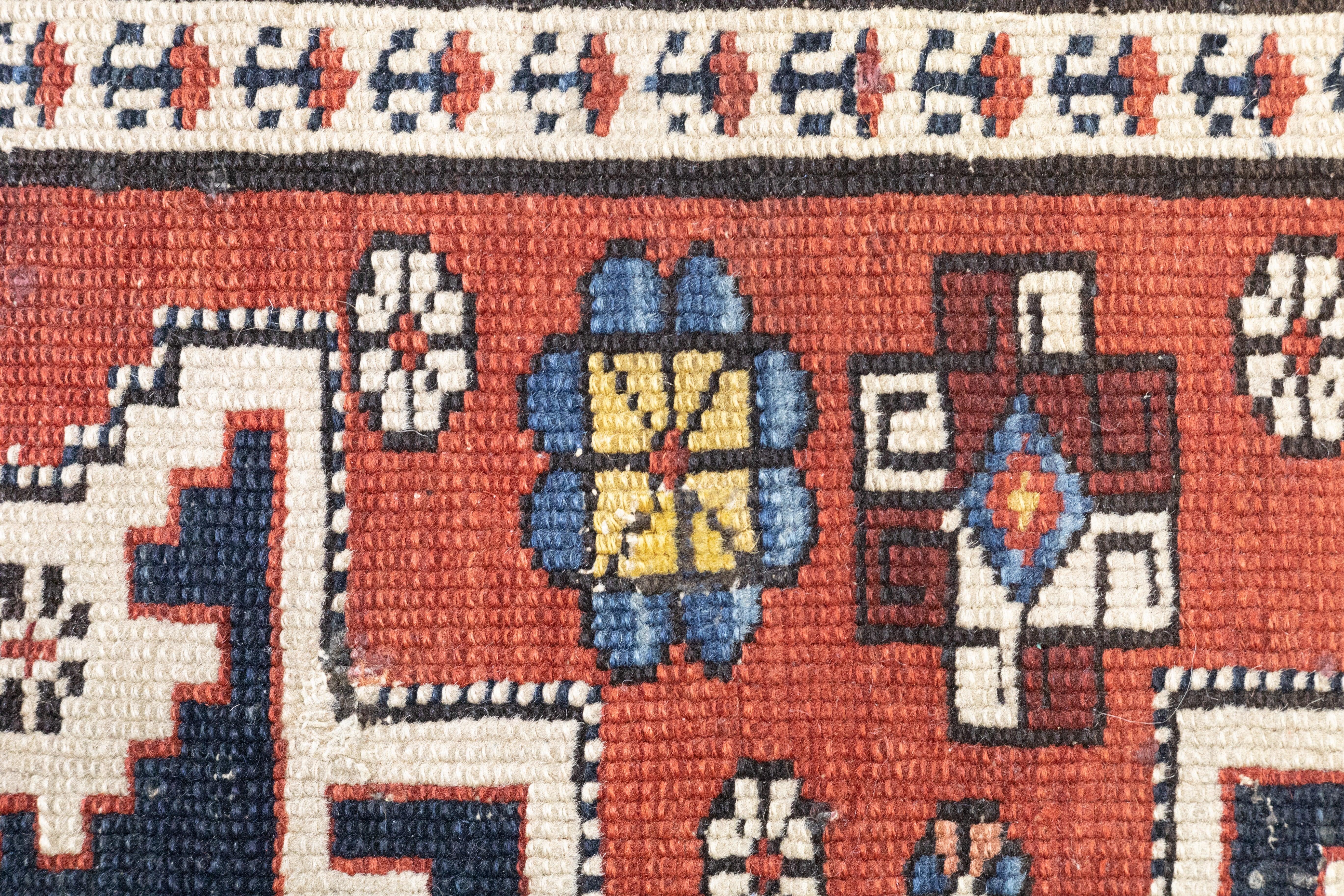 Antiker Shirvan-Teppich 3'8'' x 4'6'' im Angebot 2