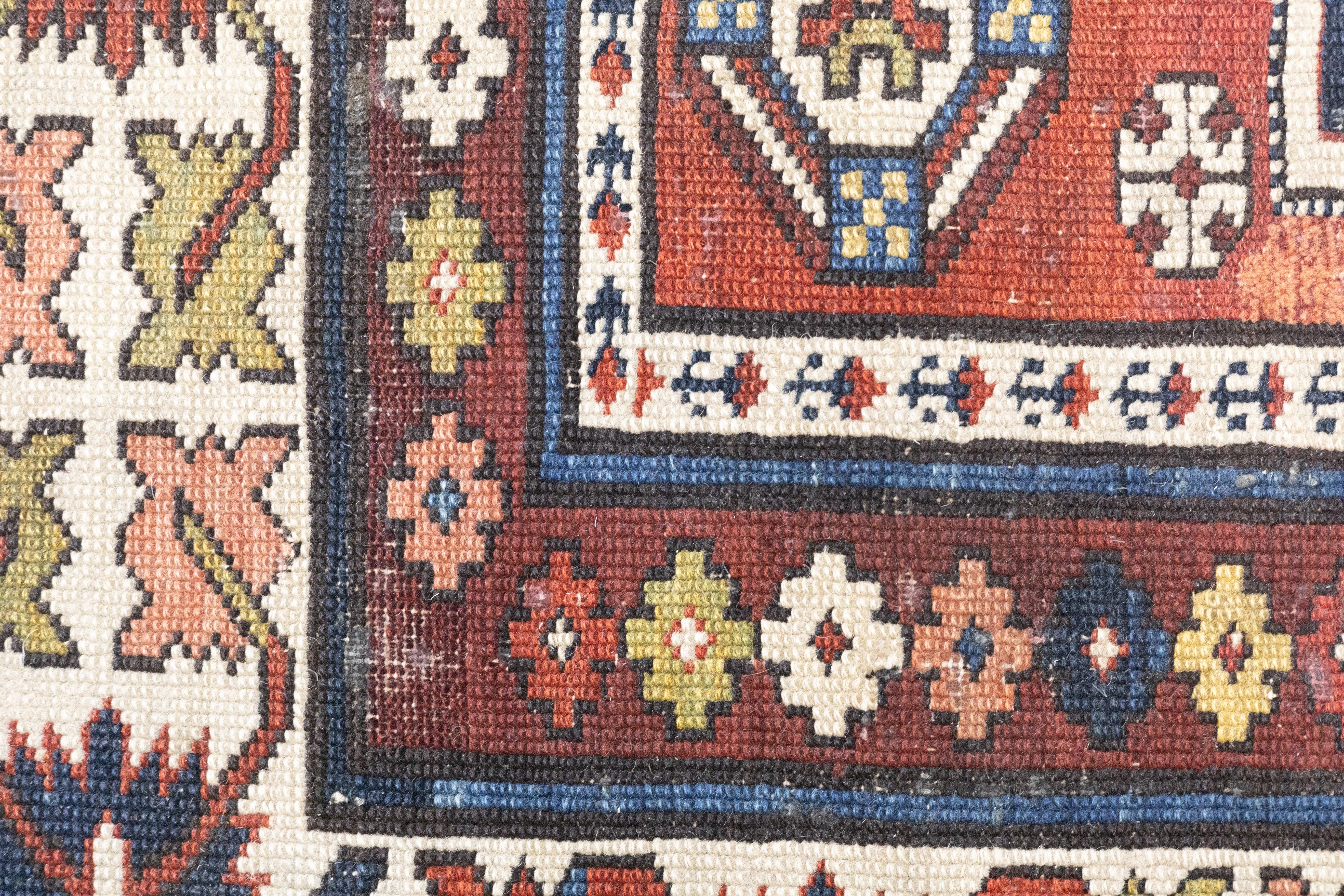 Antiker Shirvan-Teppich 3'8'' x 4'6'' im Angebot 3