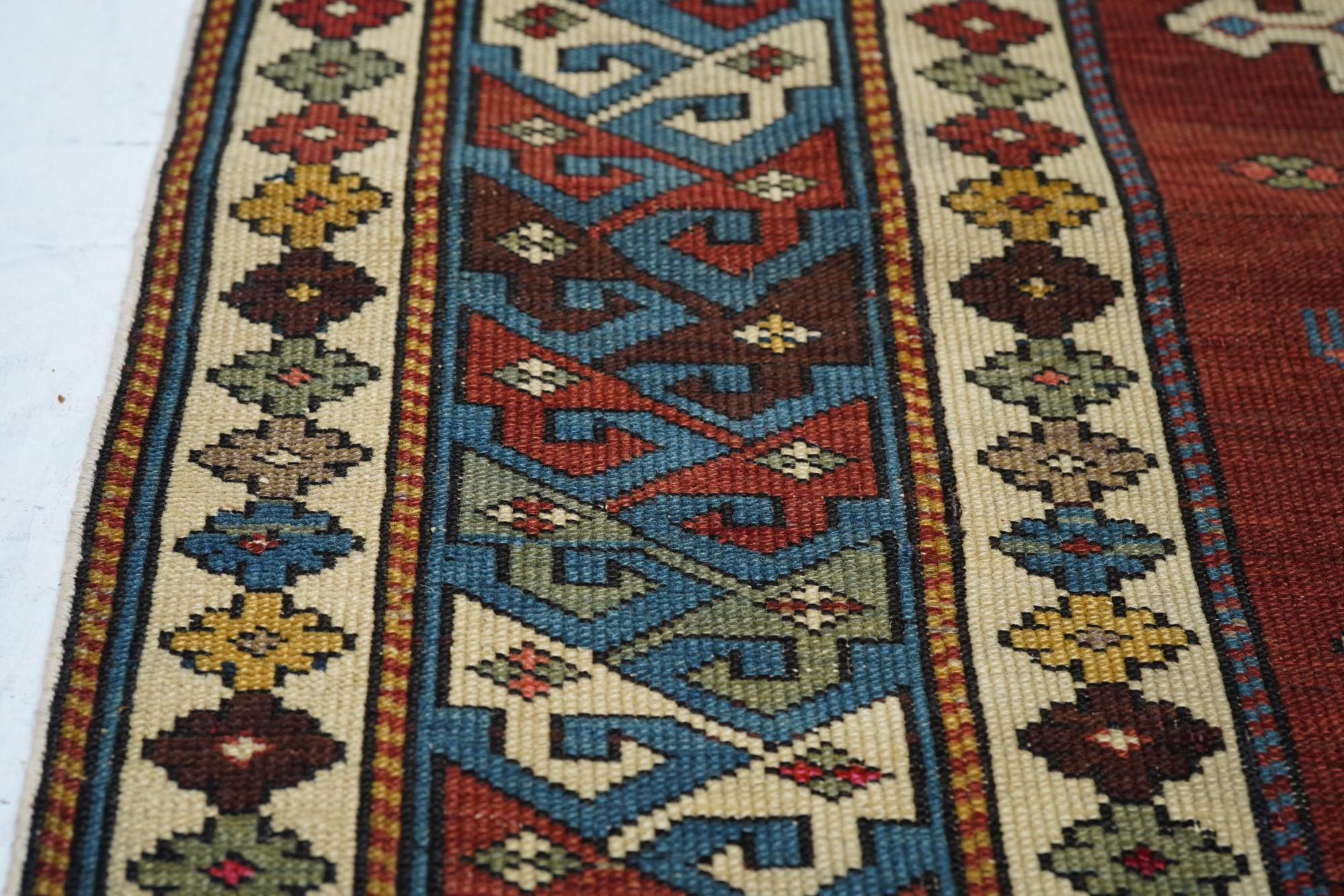 Antiker Schirwan-Teppich (Spätes 19. Jahrhundert) im Angebot