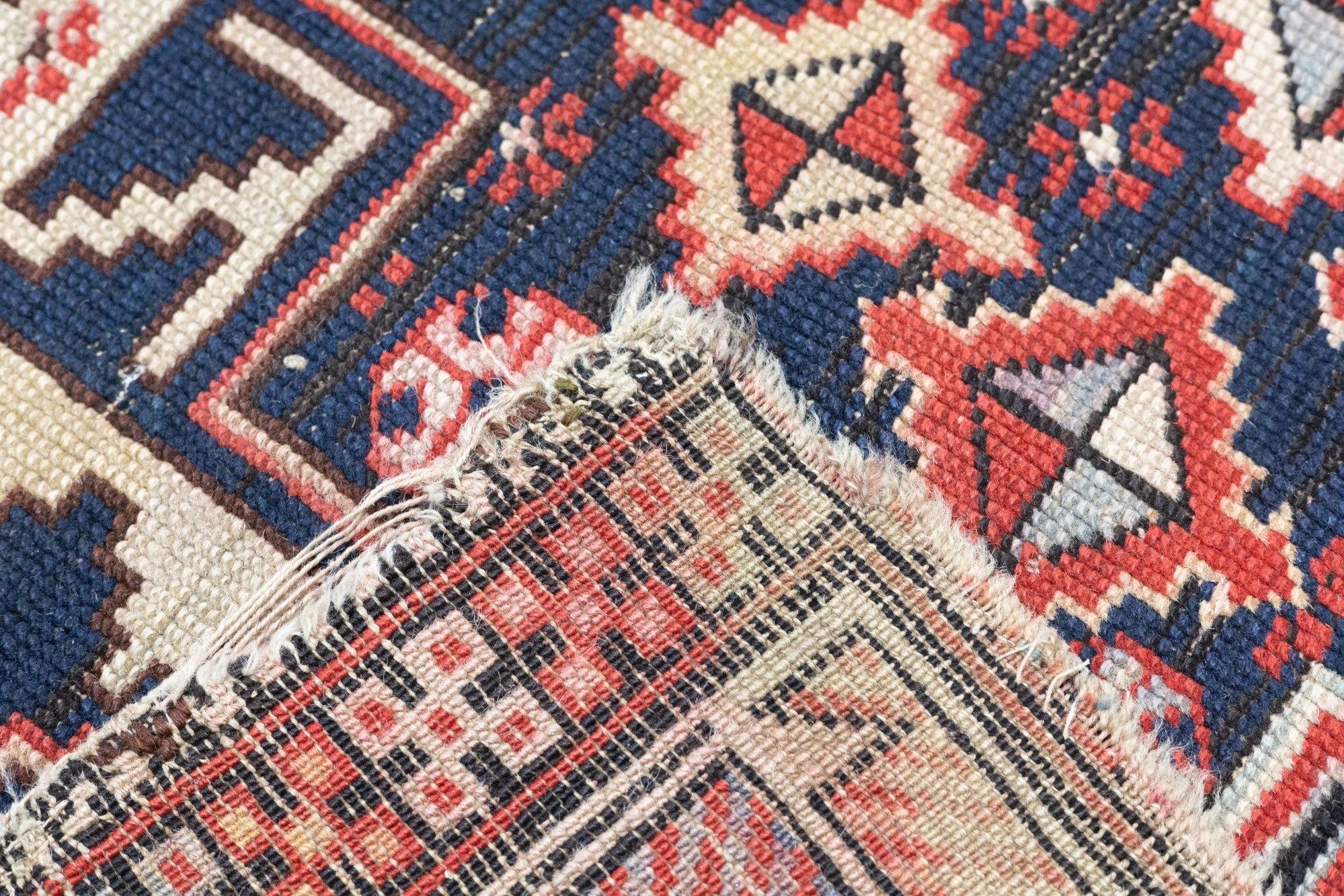 Tapis Shirvan ancien 3'9'' x 5'4'' en vente 4