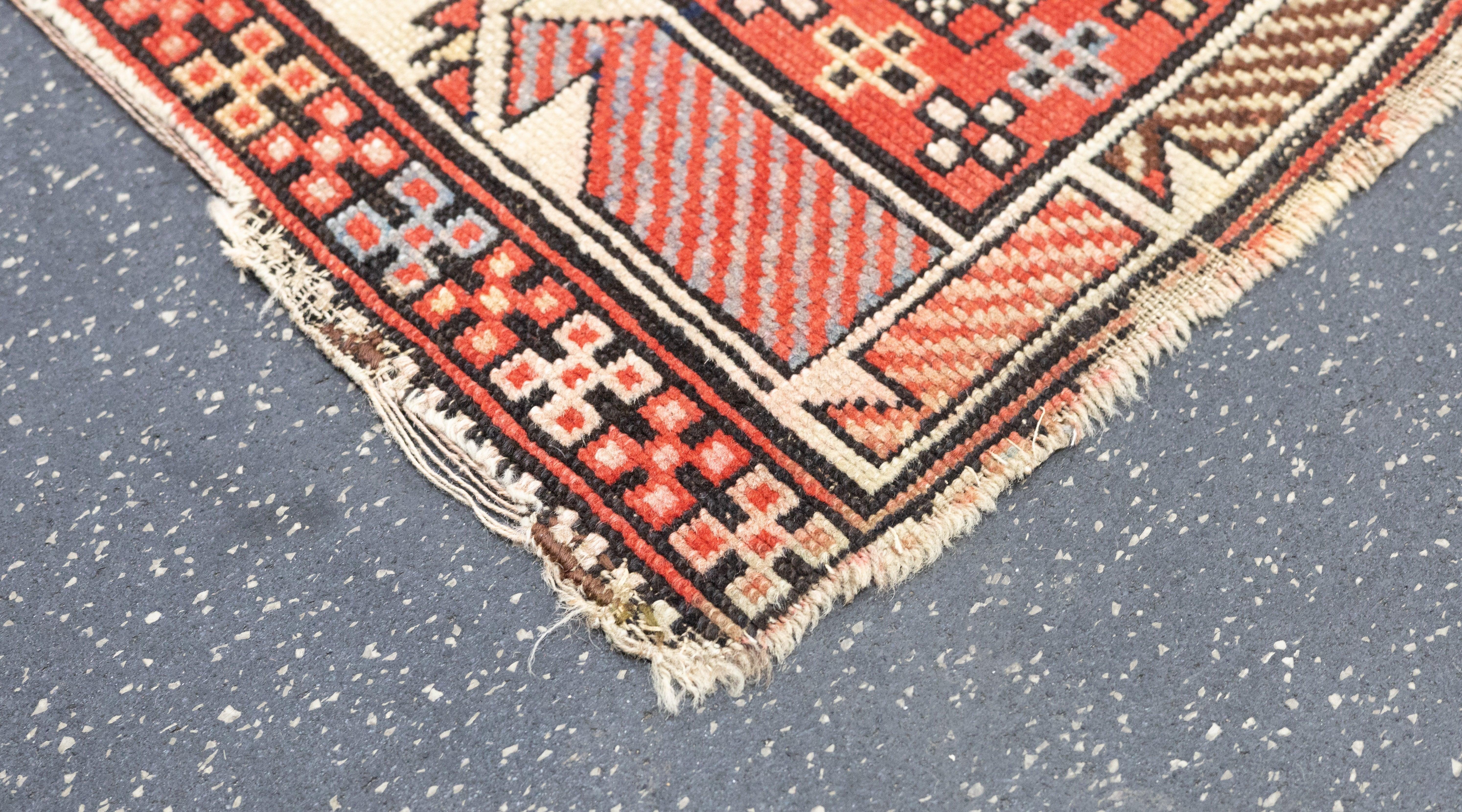 Caucasien Tapis Shirvan ancien 3'9'' x 5'4'' en vente