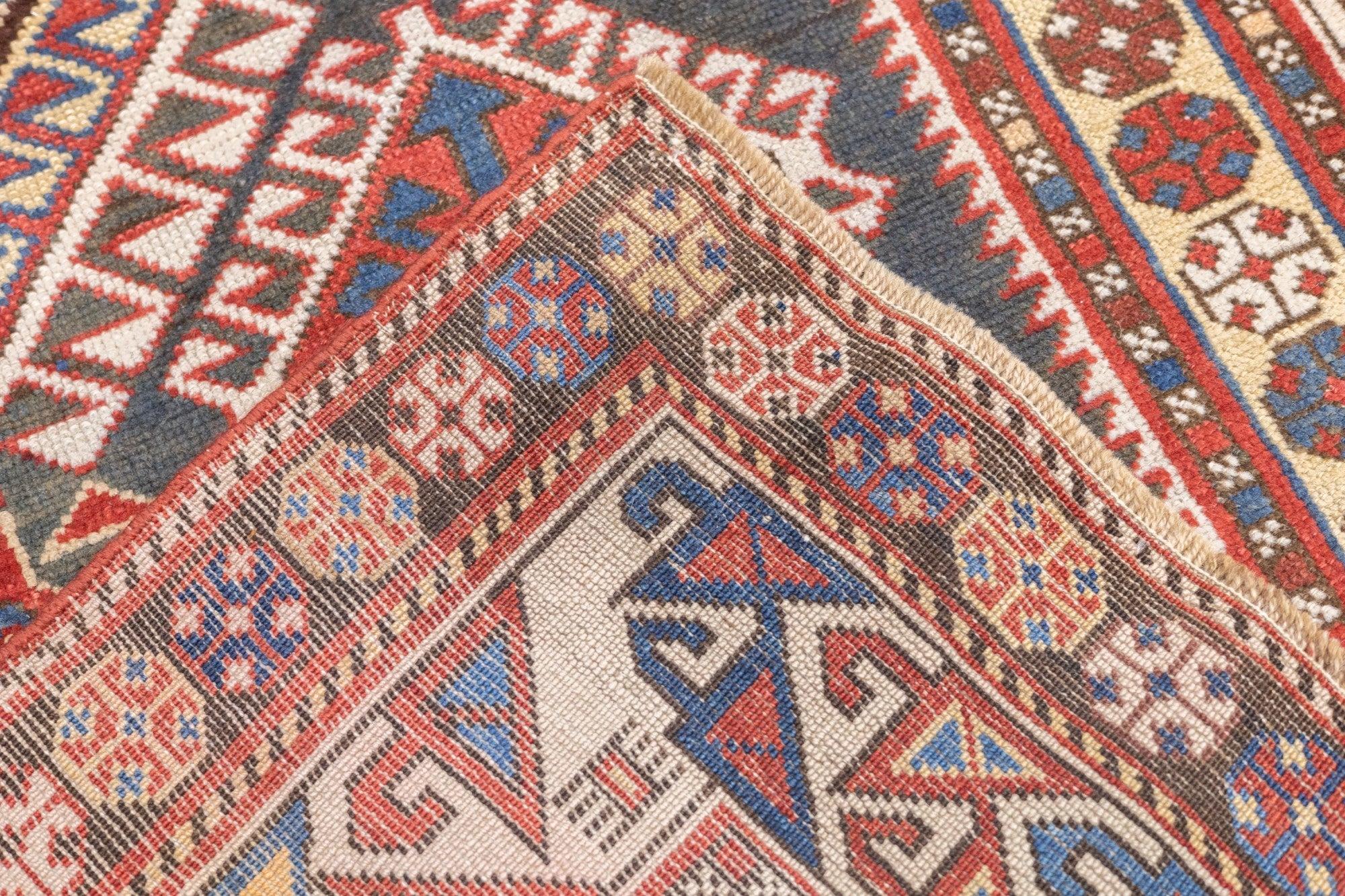 Tapis Shirvan ancien de 4' x 9' en vente 5