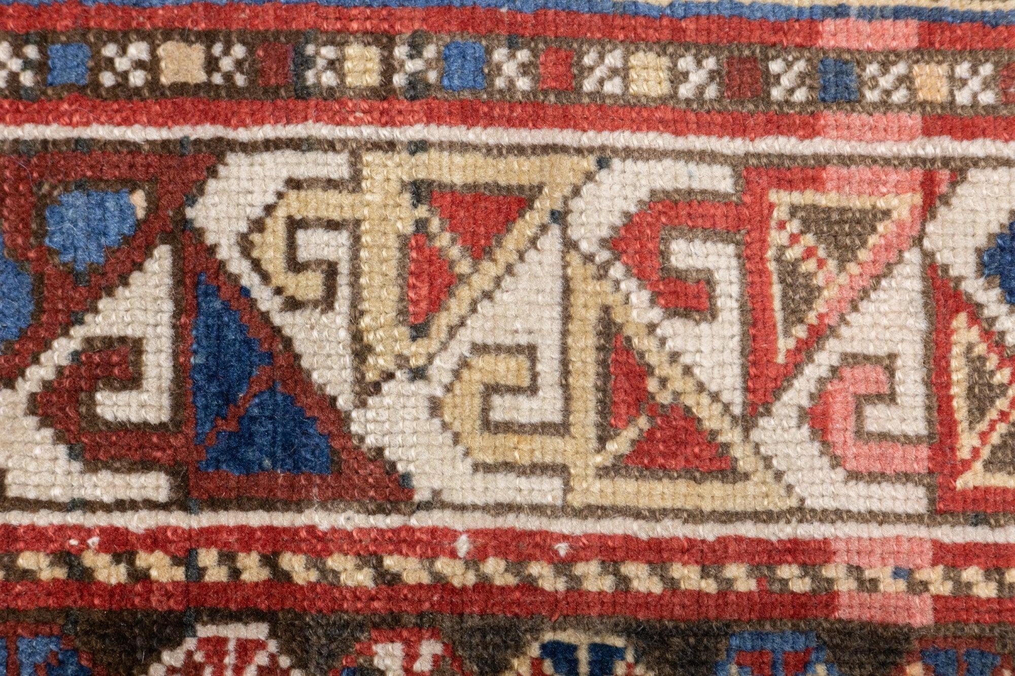 XIXe siècle Tapis Shirvan ancien de 4' x 9' en vente