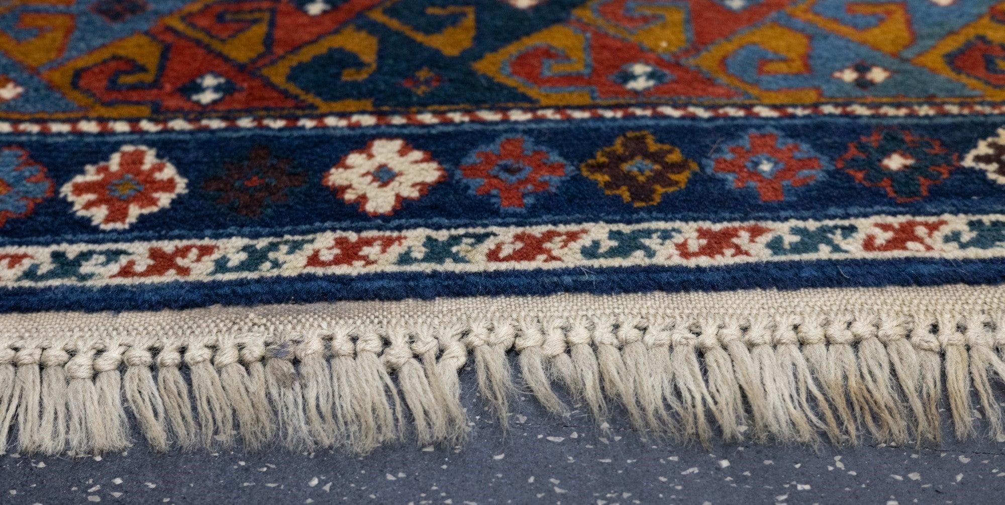 Caucasien Tapis Shirvan ancien 4'2'' x 6'0