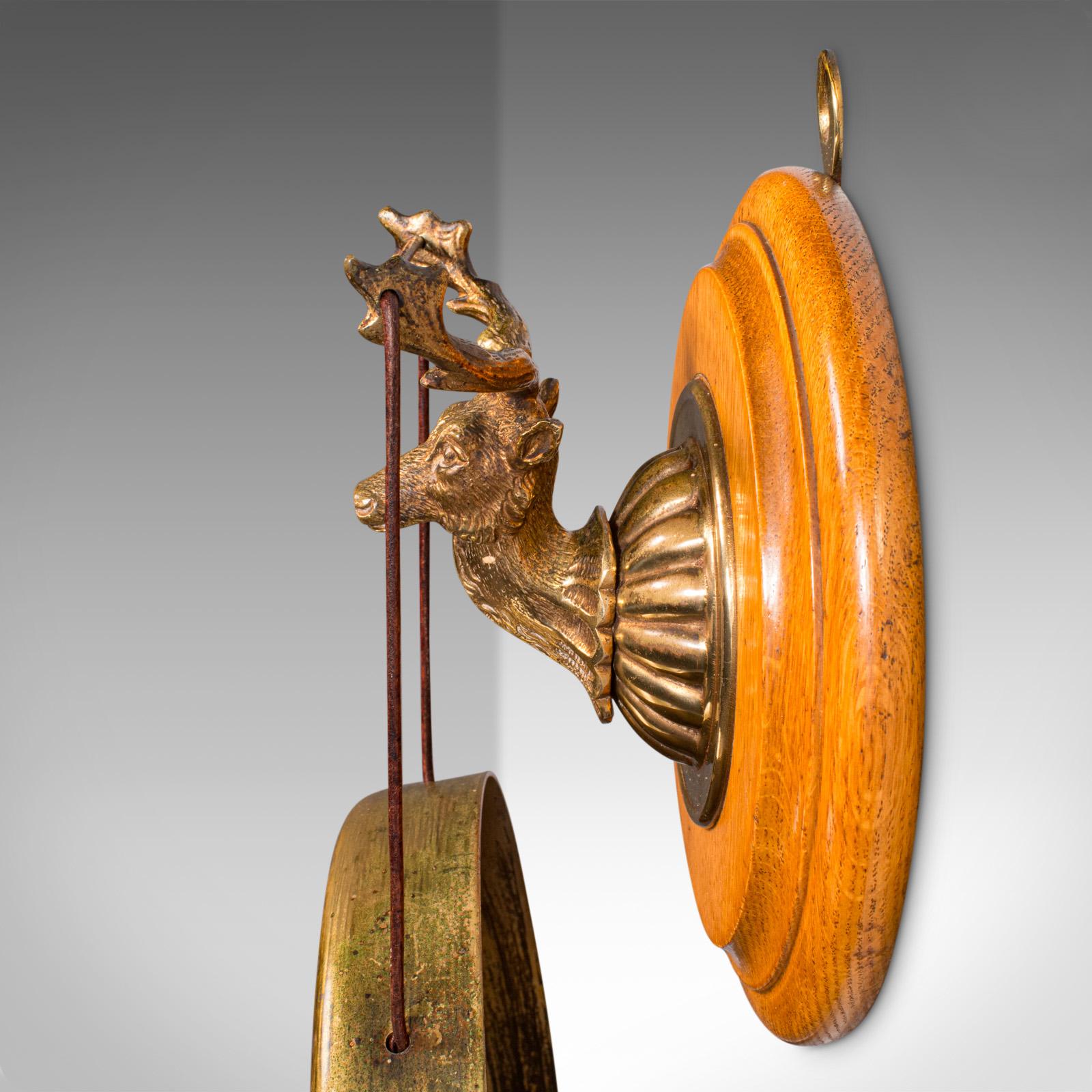 Victorien tardif Gong de chasse victorienne écossaise ancienne, en chêne et laiton écossais, vers 1880 en vente