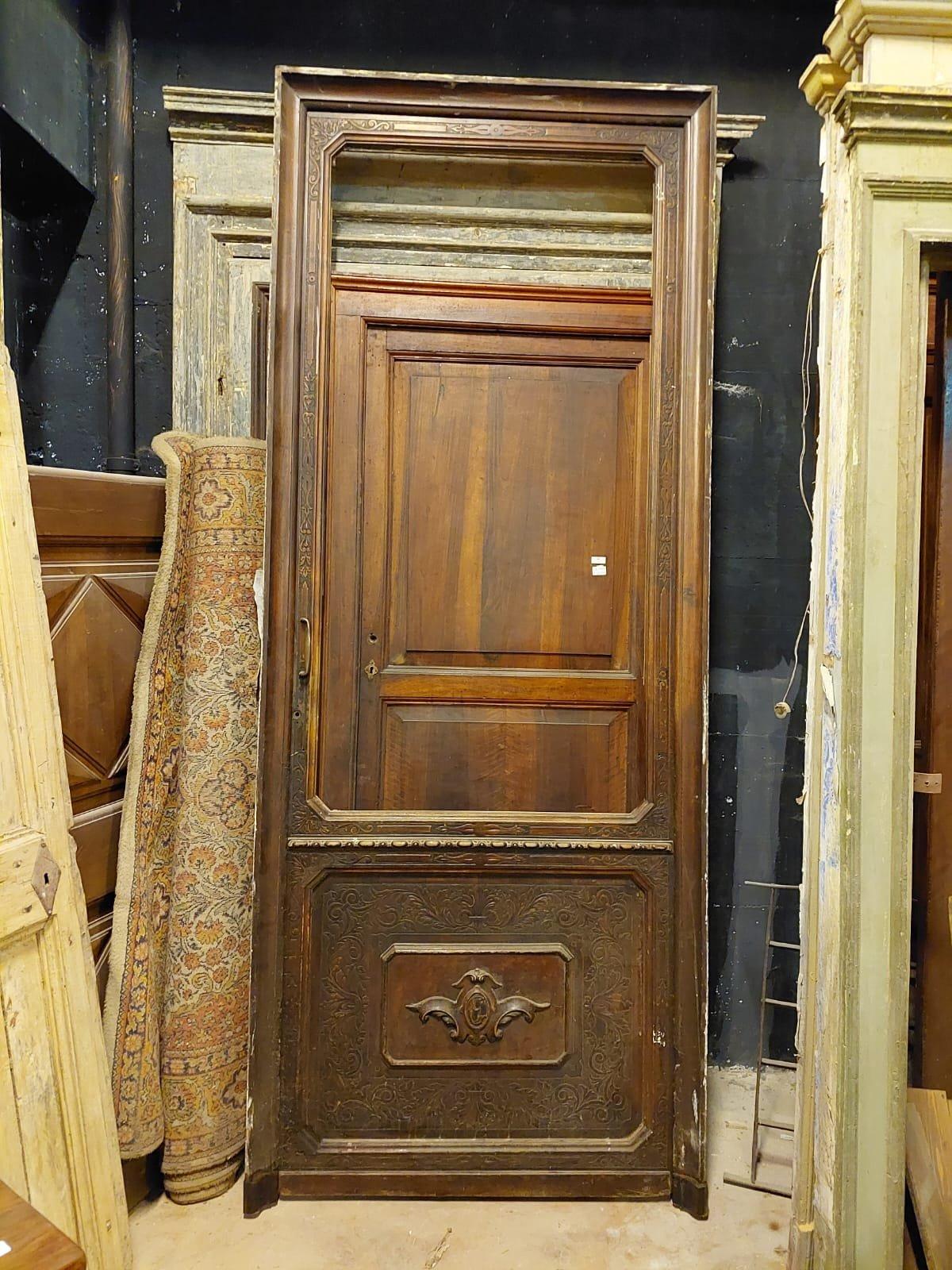 Antique Shop Door in Carved Walnut with Frame, 19th Century, Italy For Sale 4