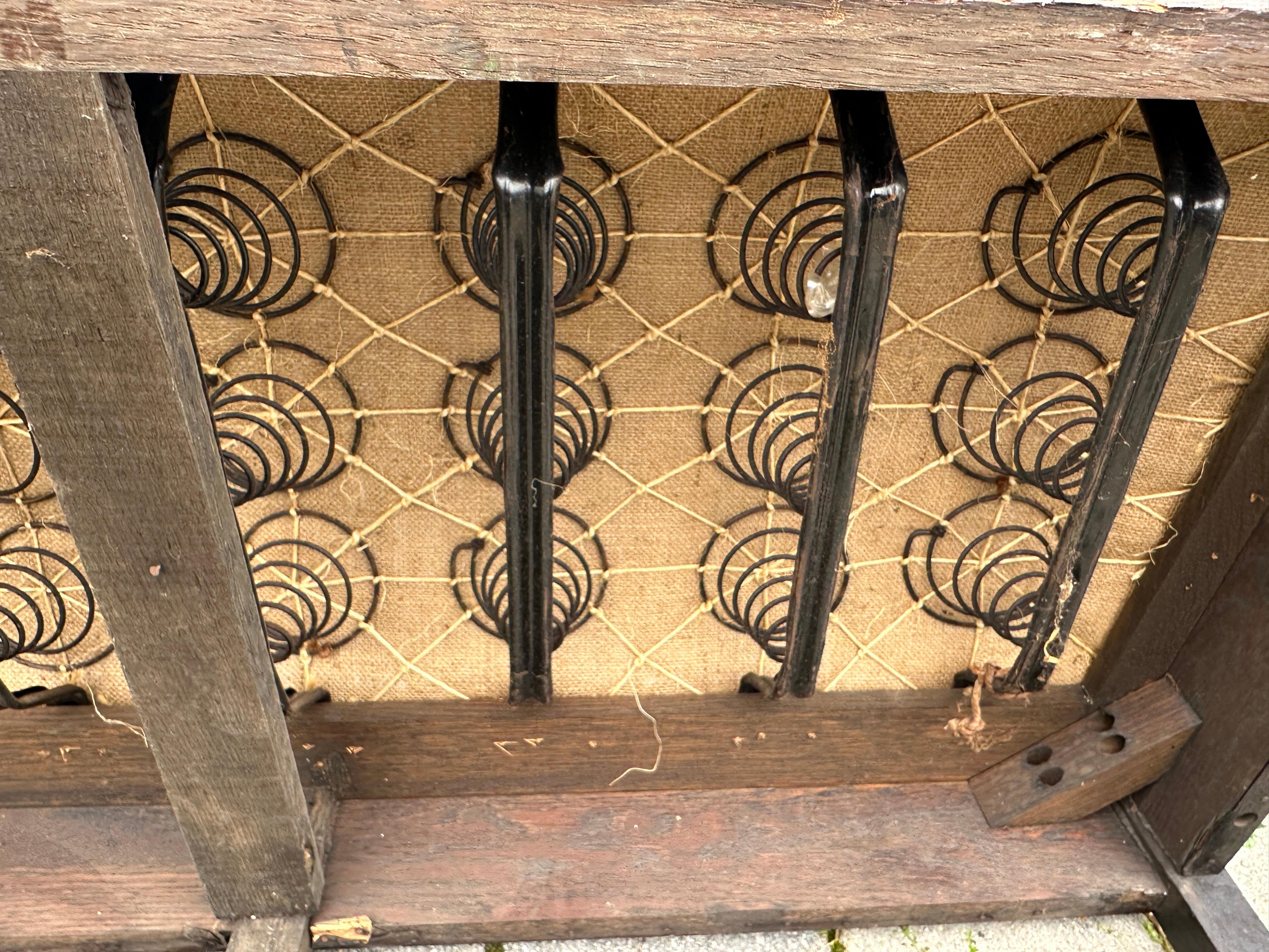 Antique  « SHOP of THE CRAFTER »  Settee avec découpe - Stickley Era - W7524 en vente 2