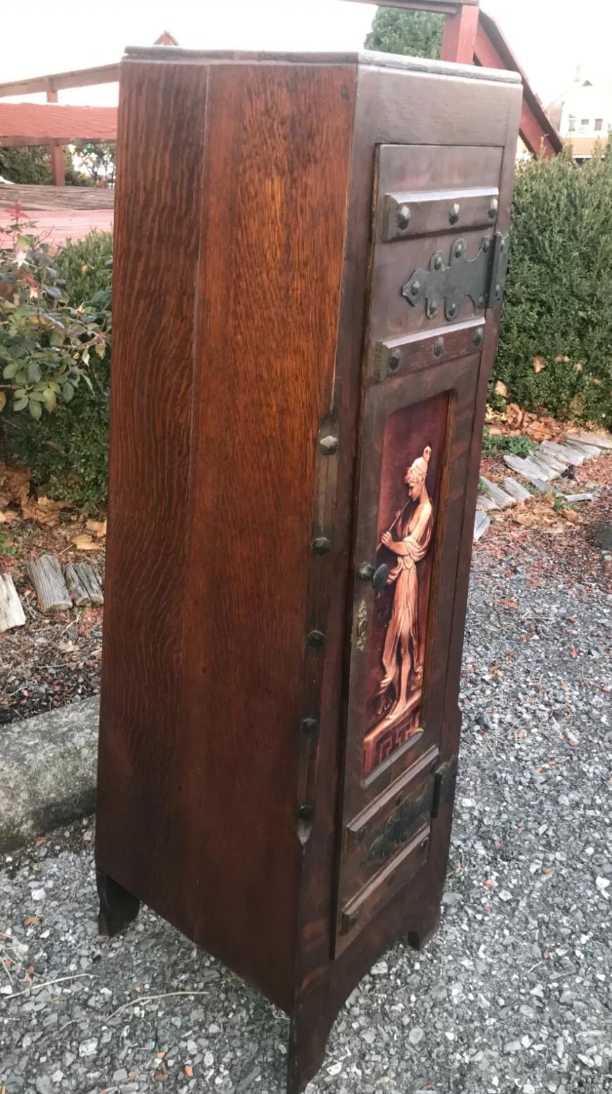 Arts and Crafts Negozio di antiquariato  Mobile OSCAR ONKEN , epoca Oscar -    DEVE VENDERE in vendita