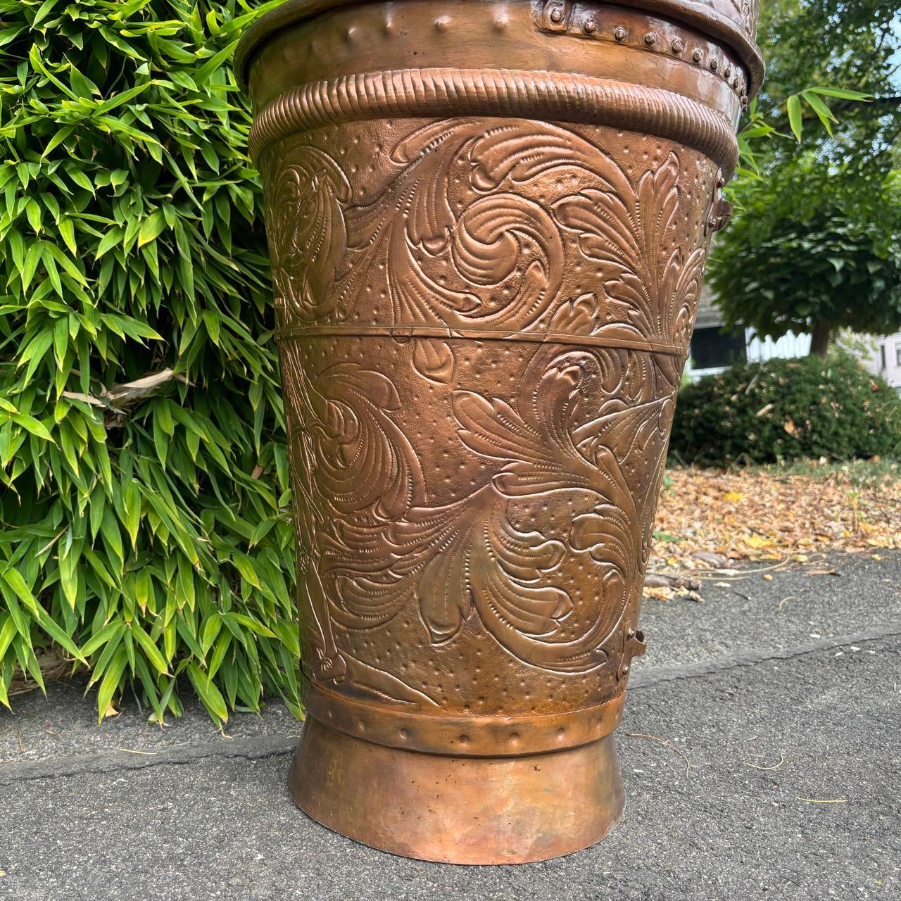 Antique showpiece  grape harvest  copper  hand-finished For Sale 6