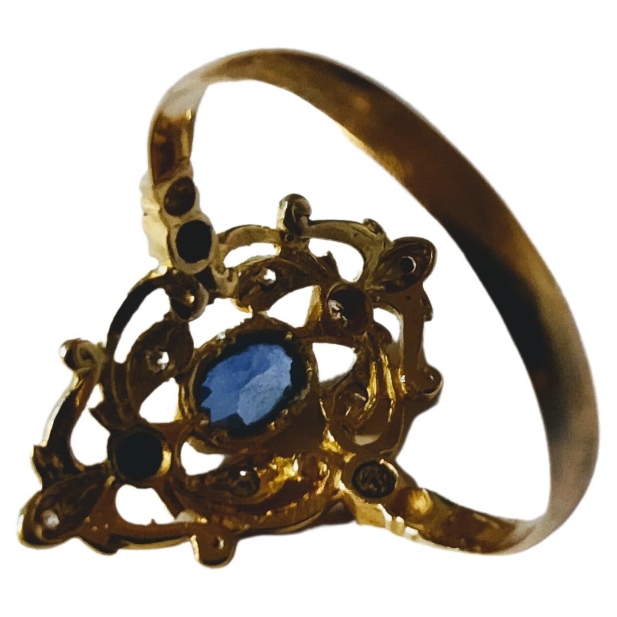 Vintage Antique Shuttle Ring  Circa 1900s Sapphire and Diamonds Yellow Gold 18K For Sale 2