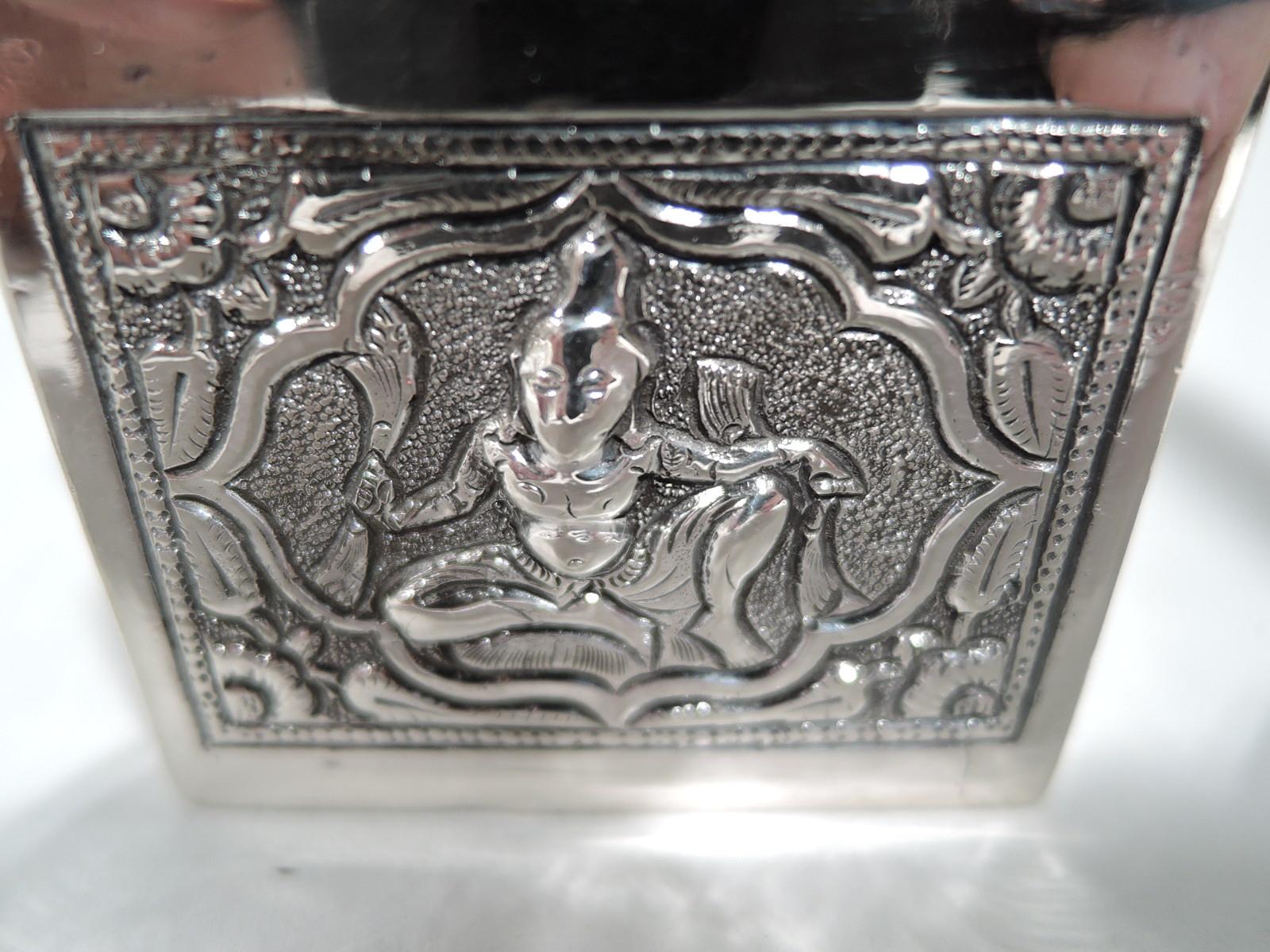 Antique Siamese Silver Inkwell with Exotic Figures In Excellent Condition In New York, NY