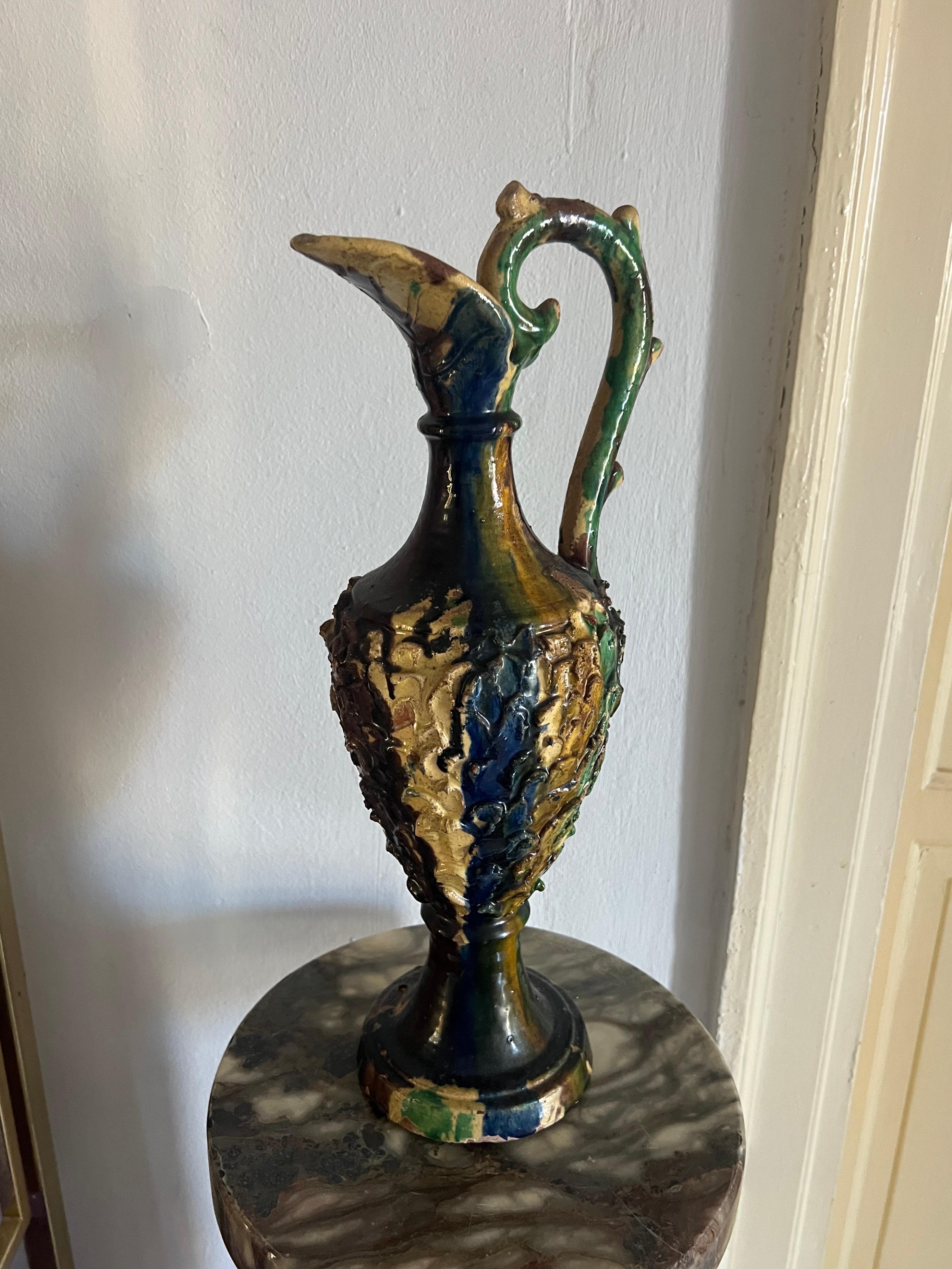 Fait main Ancienne carafe en céramique émaillée sicilienne, Italie, 19e siècle en vente