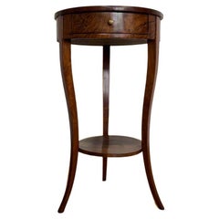 Tavolino antico  Biedermeier intorno al 1825  Noce